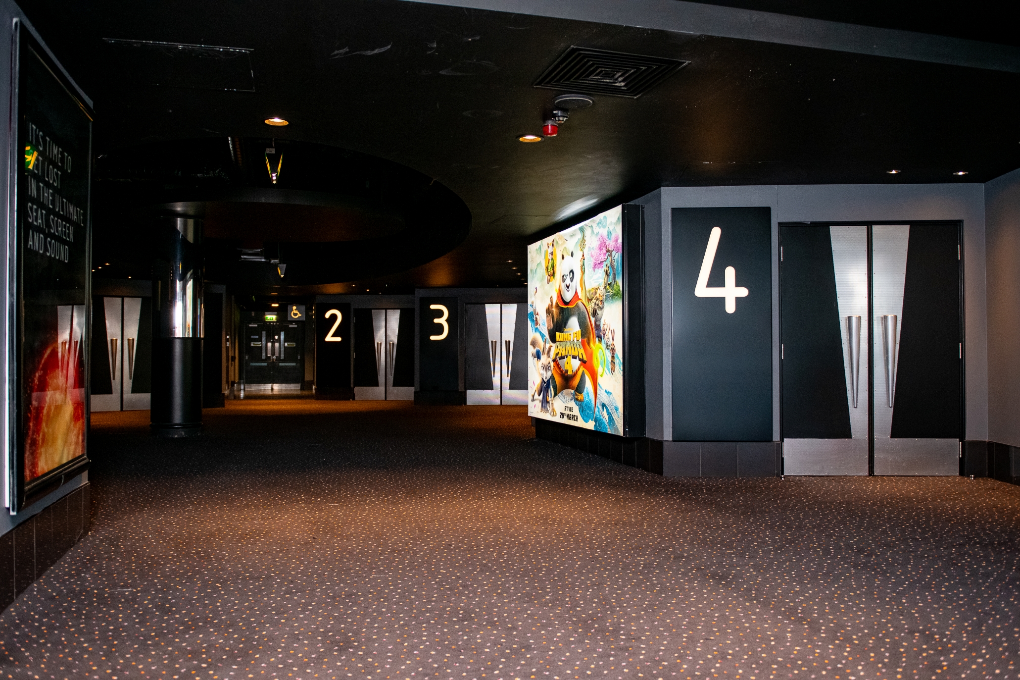 Cinema Screens - 4f710c8d-39de-43ca-a7c5-51db234390e4.jpg