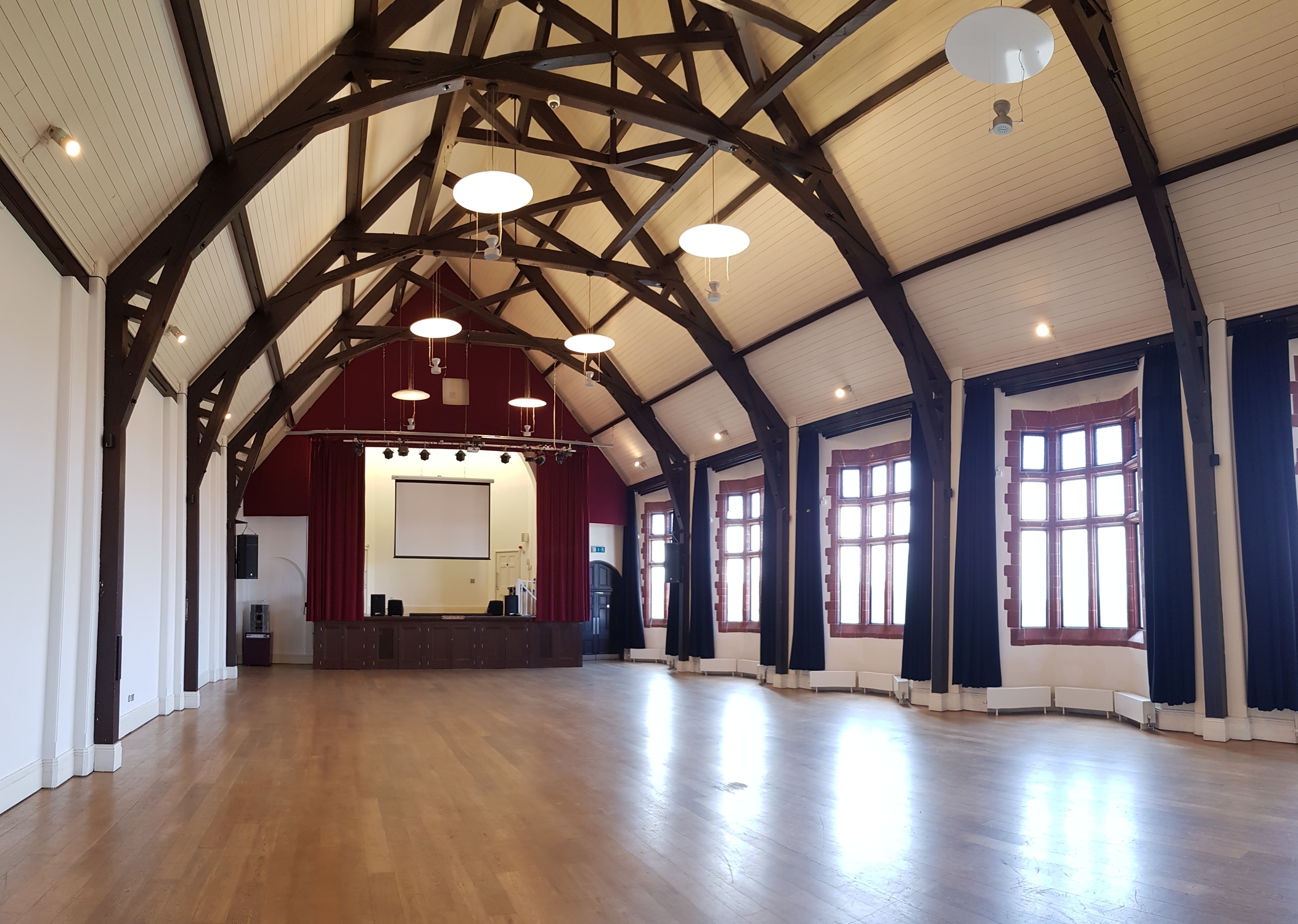 The Grand Hall - qgez5dnq00h.jpg