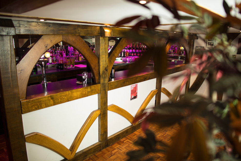 Stylish bar area in Hunt's Lounge, Chessington for networking events and cocktail receptions.