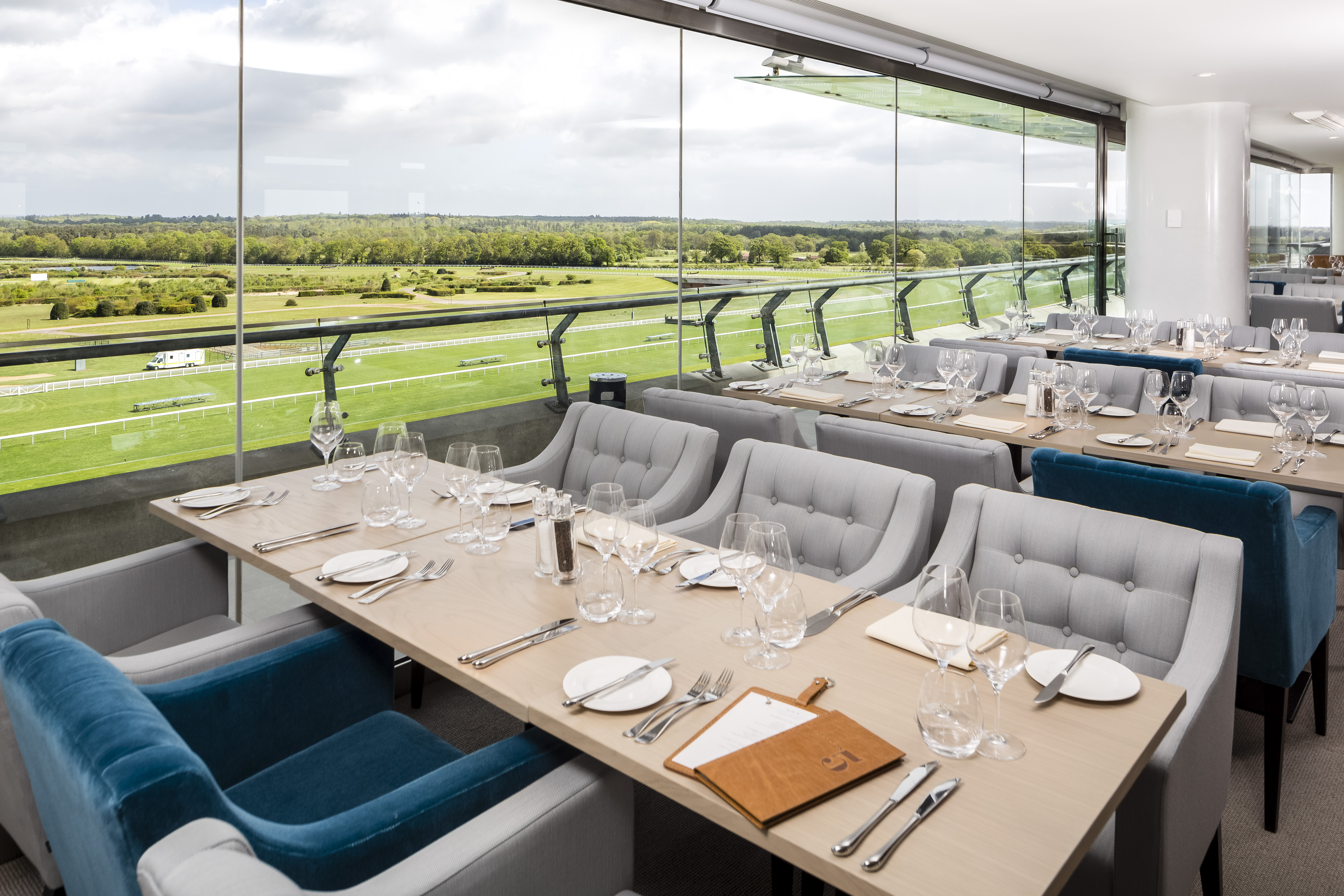 Elegant dining space in Ascot Racecourse, ideal for corporate events and private gatherings.