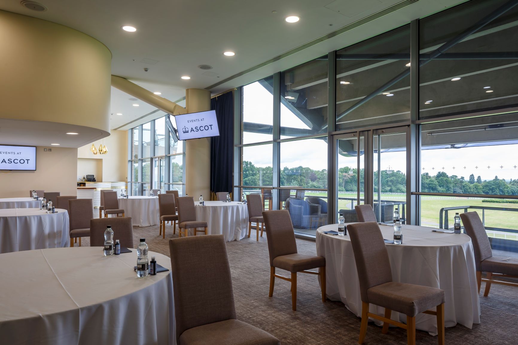 Windsor Forest Suite at Ascot Racecourse, elegant meeting space with natural light.