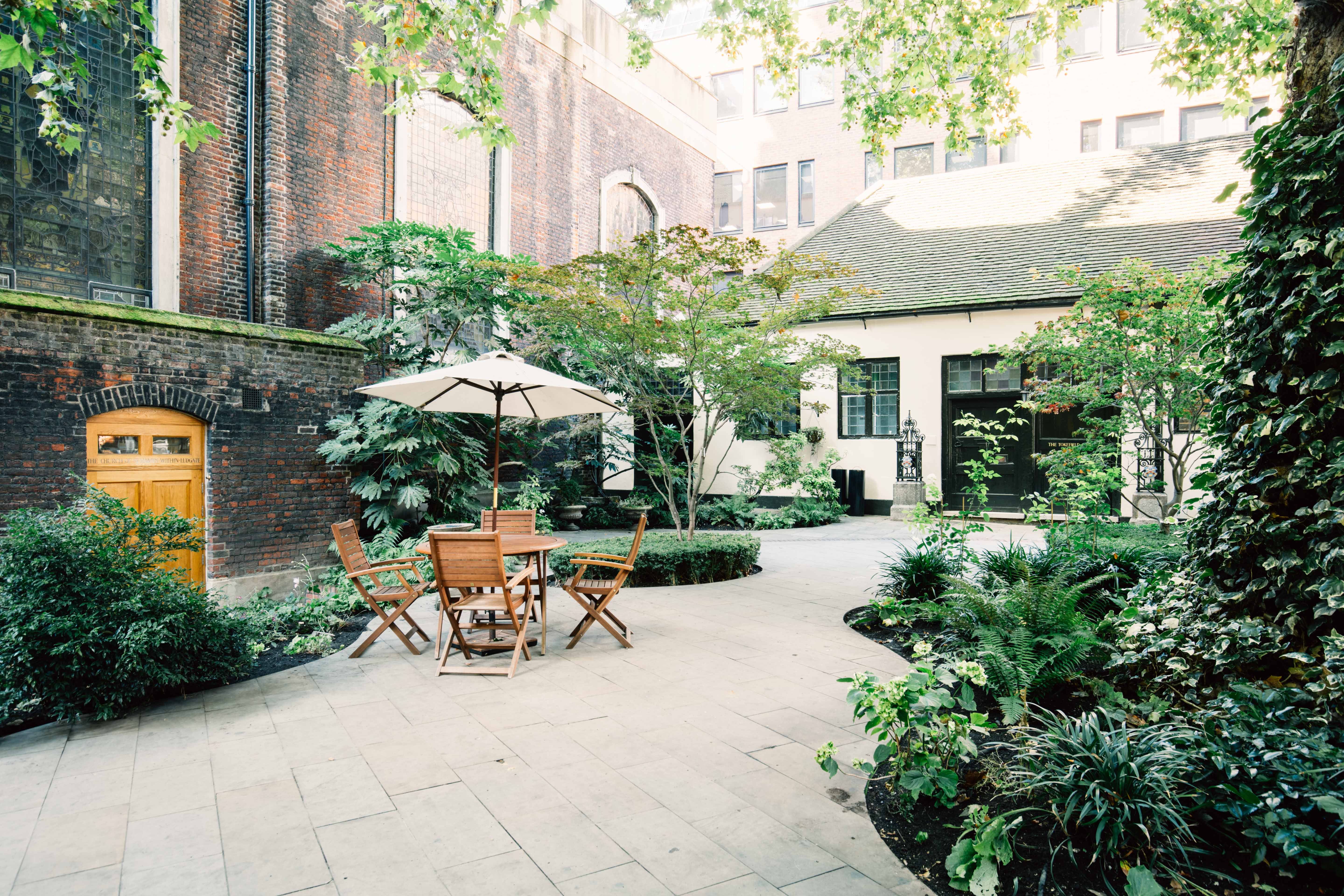 Exclusive Venue - 13yn51wtbqg.jpg