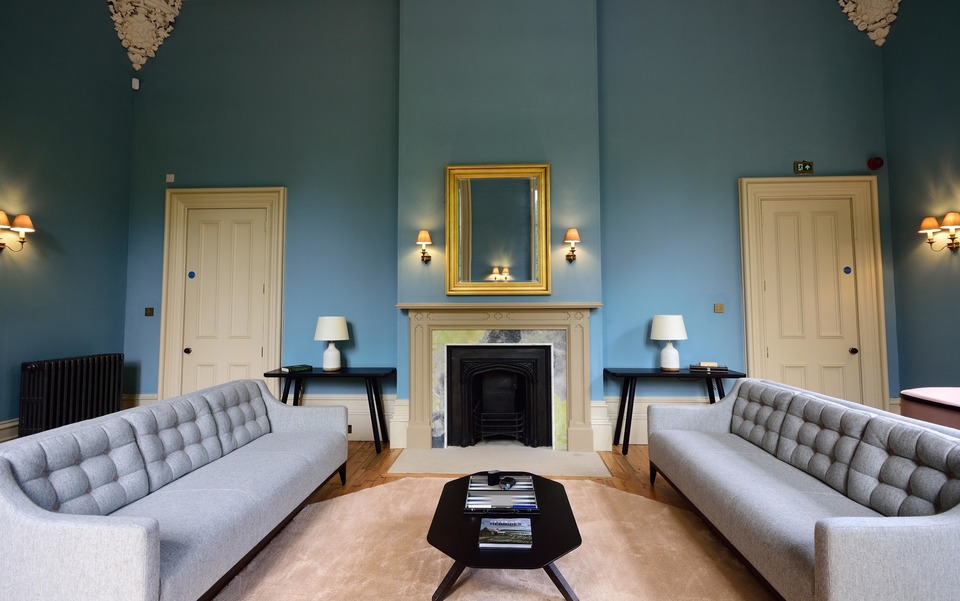 Stylish meeting space in Lews Castle, ideal for professional events and gatherings.