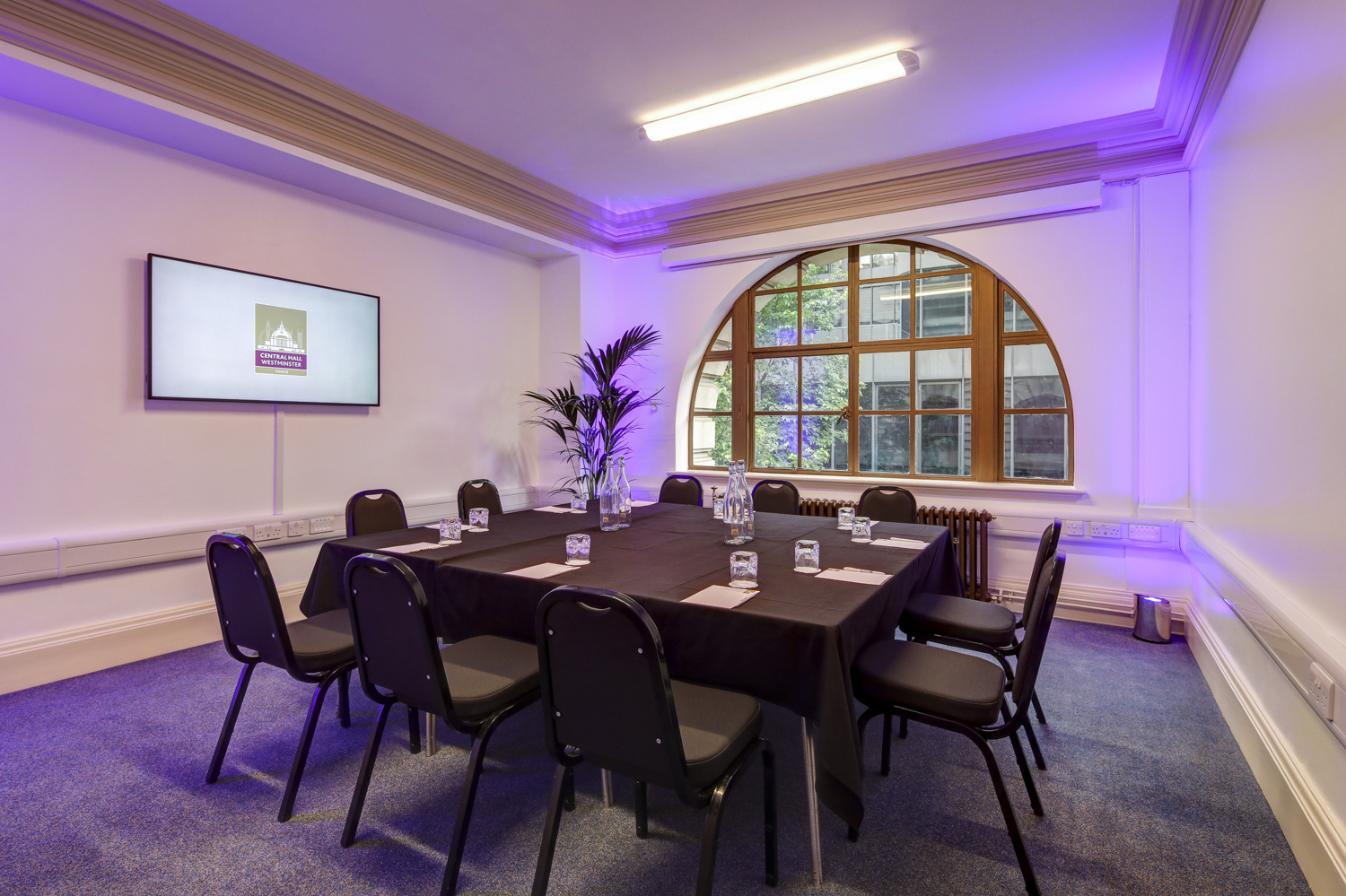 Syndicate Rooms - hiigclhu5rq.jpg