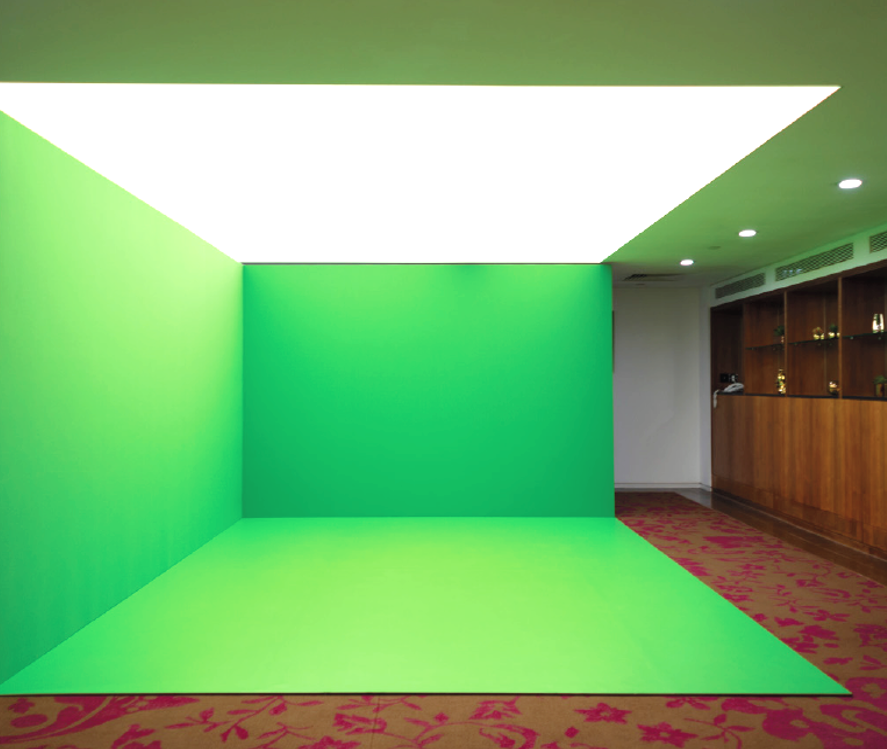 Mayfair Suite at London Marriott: green screen setup for hybrid events and video production.