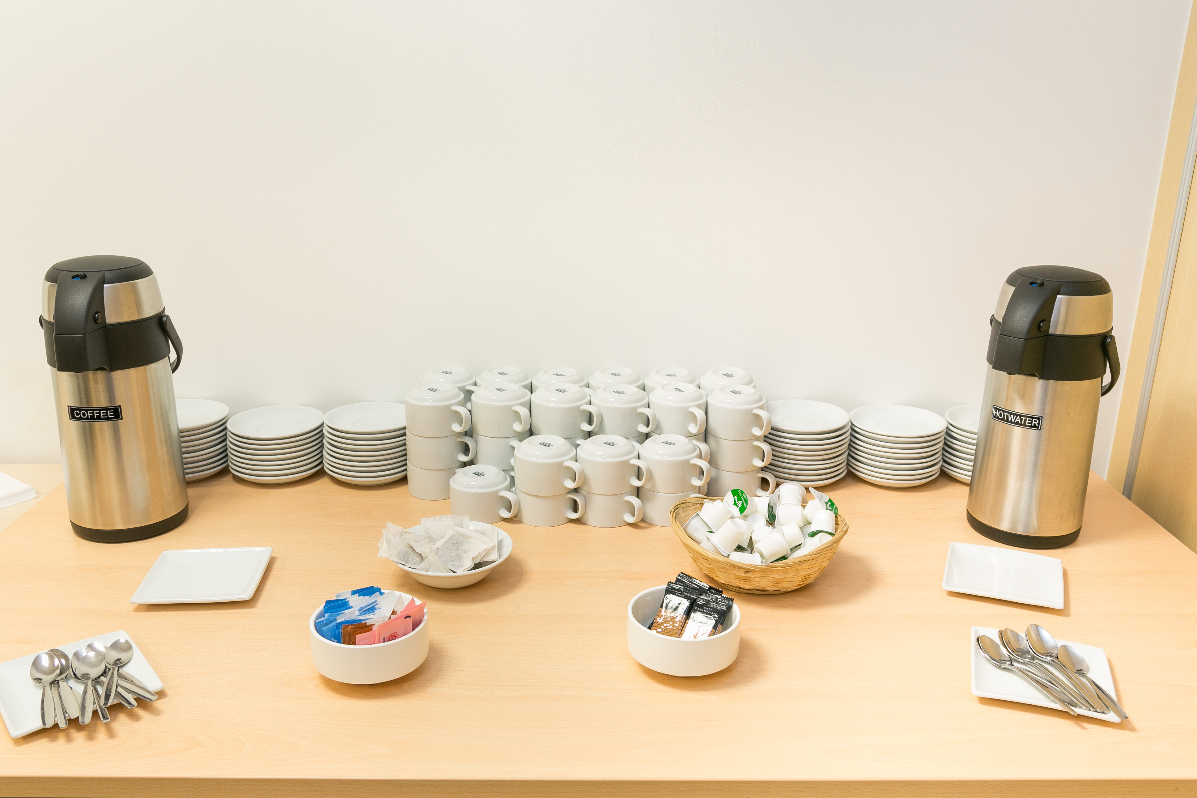 Conference Room - dr3g1tvvvld.jpg