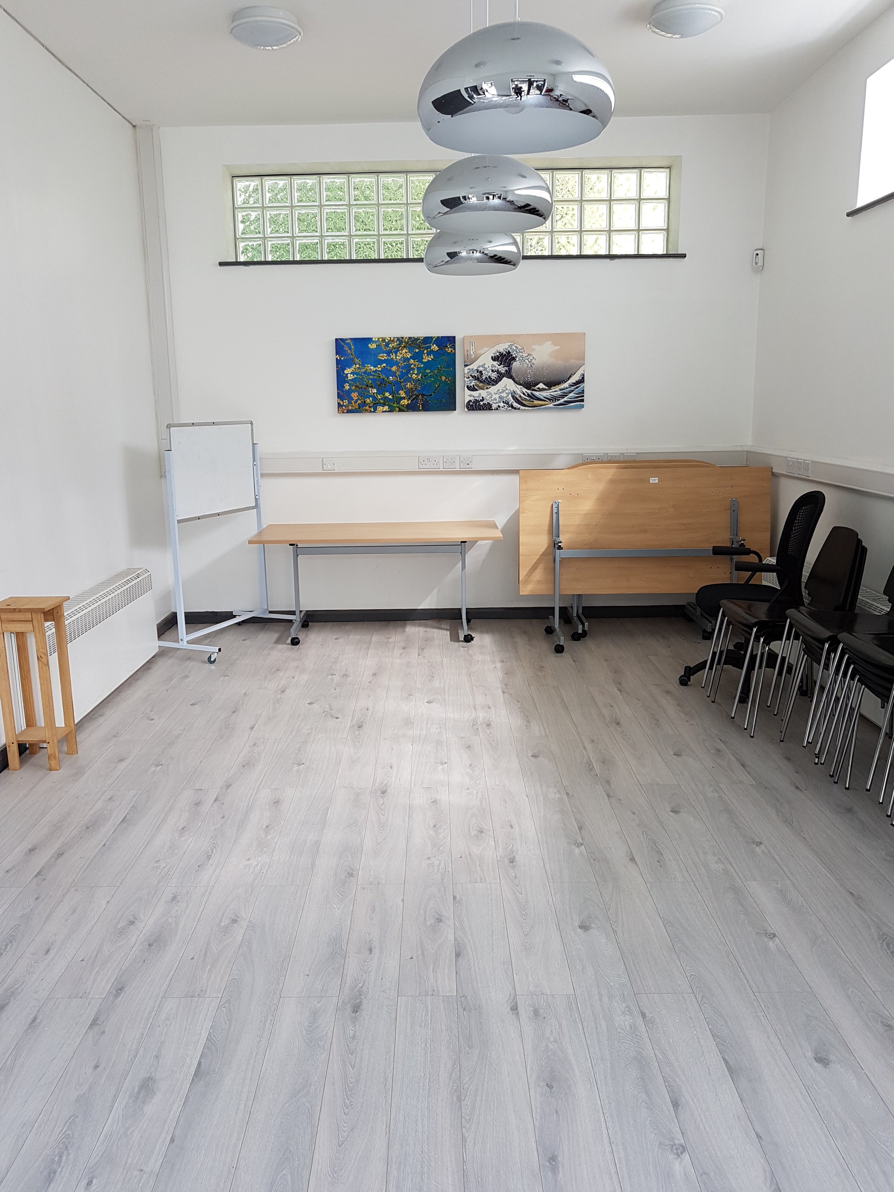 Seminar Room - zpsethhutzg.jpg