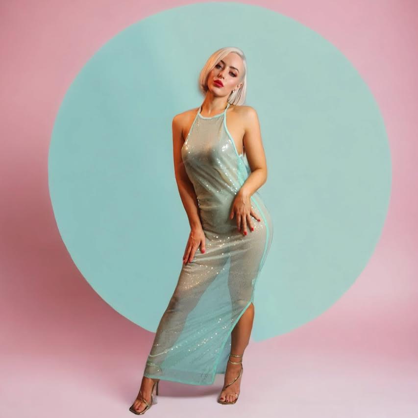 Studio - fduwe4stn0a.jpg