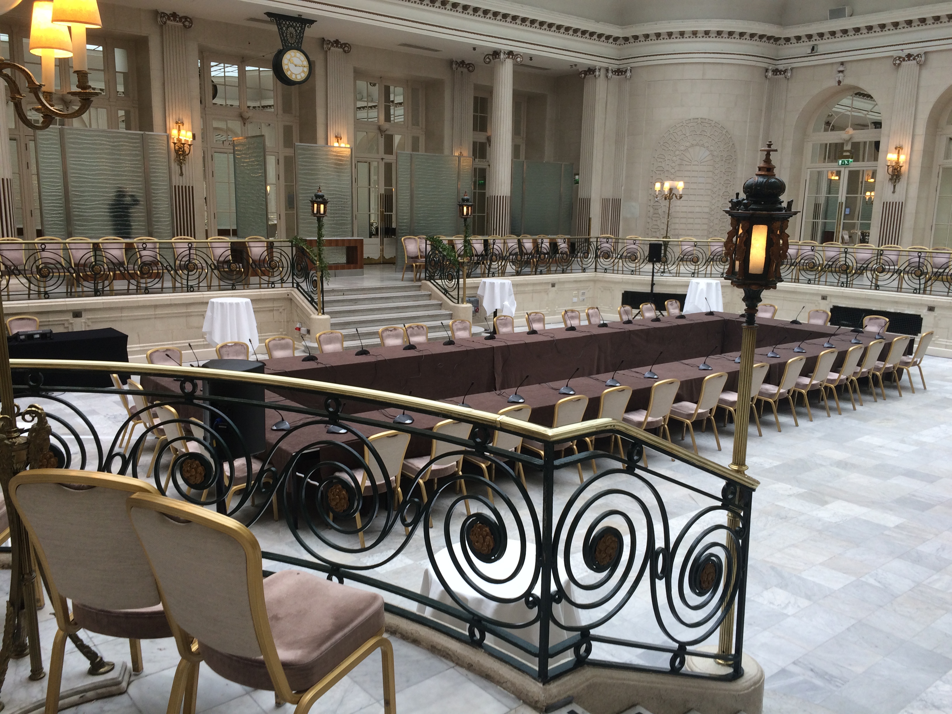 Adelphi Suite at The Waldorf Hilton, London: elegant meeting space with U-shaped tables.