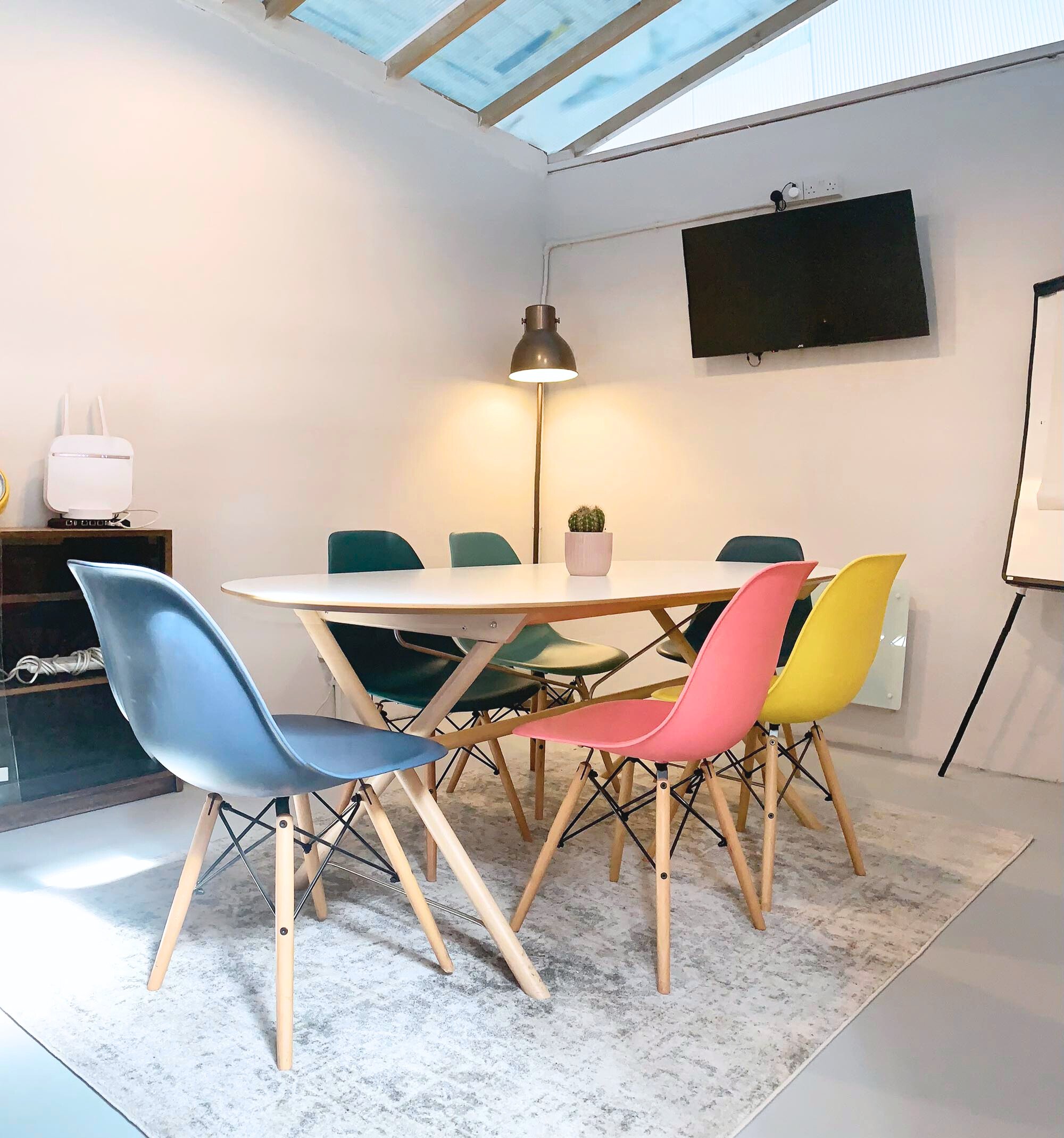 Meeting Room - no5lf5jsiyo.jpg