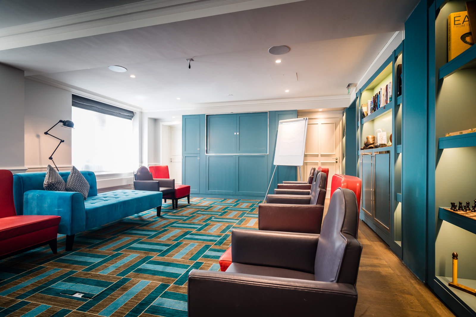 Modern meeting space in The Ampersand Hotel, ideal for workshops and brainstorming.
