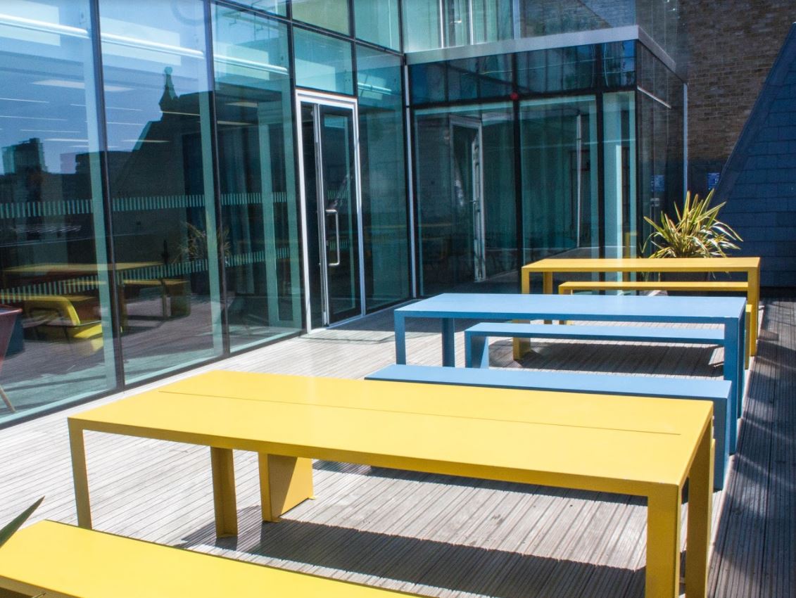 Lounge & Balcony - 2wjcqekrep3.JPG