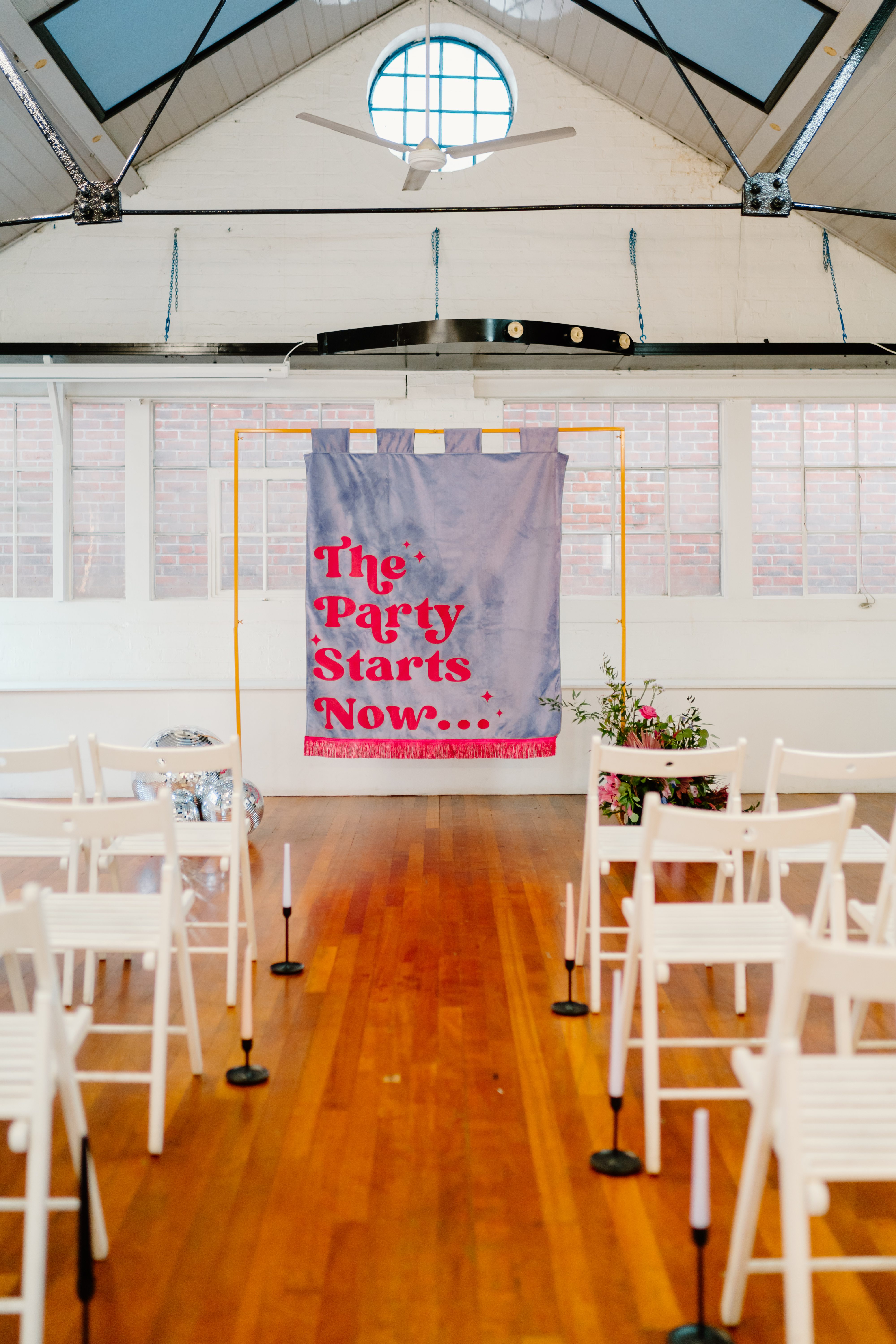 Whole Venue - grj2vv5txrq.JPG