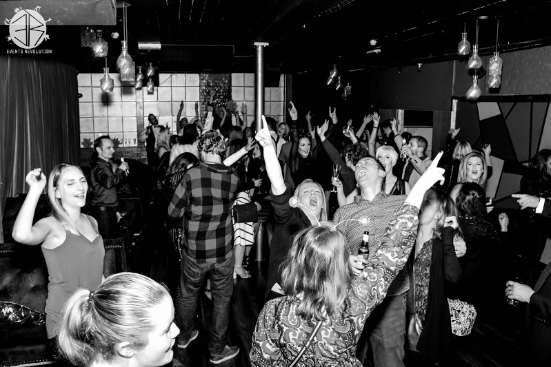 Whole Venue - unreg0e5yyx.jpg