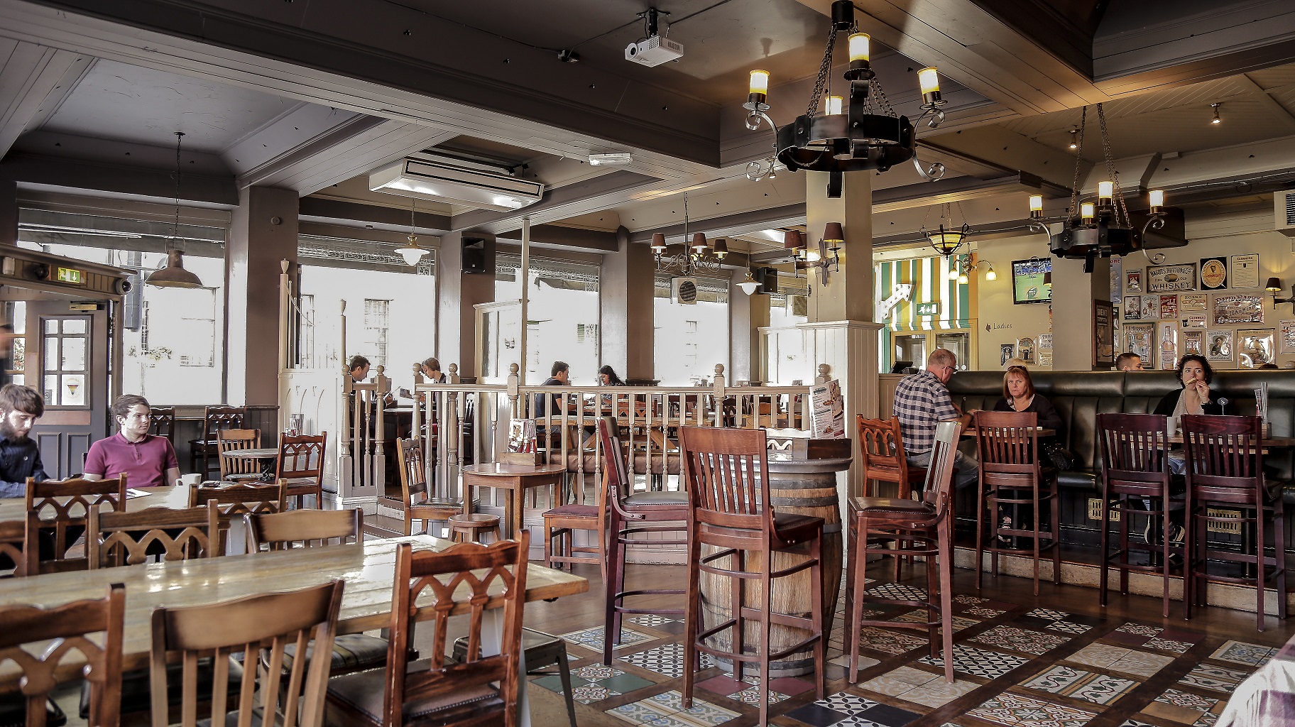 Spacious O'Neill's Kings Cross venue with natural light for networking events.