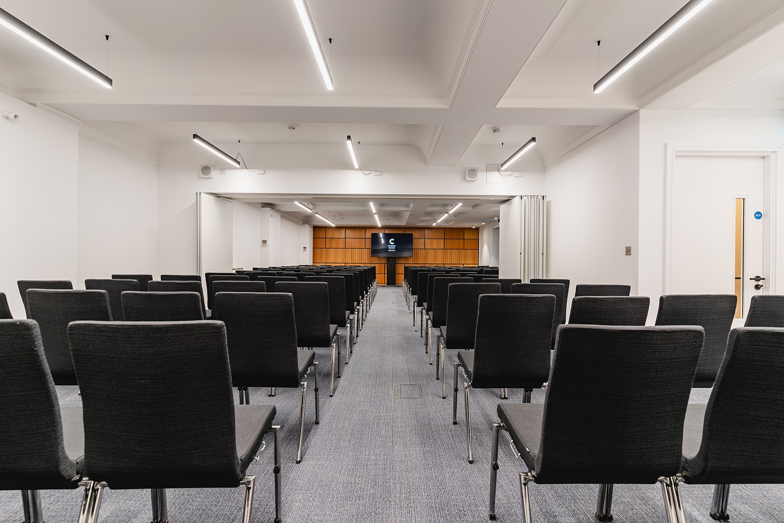 Temple Room - lilsqnj21fi.jpg