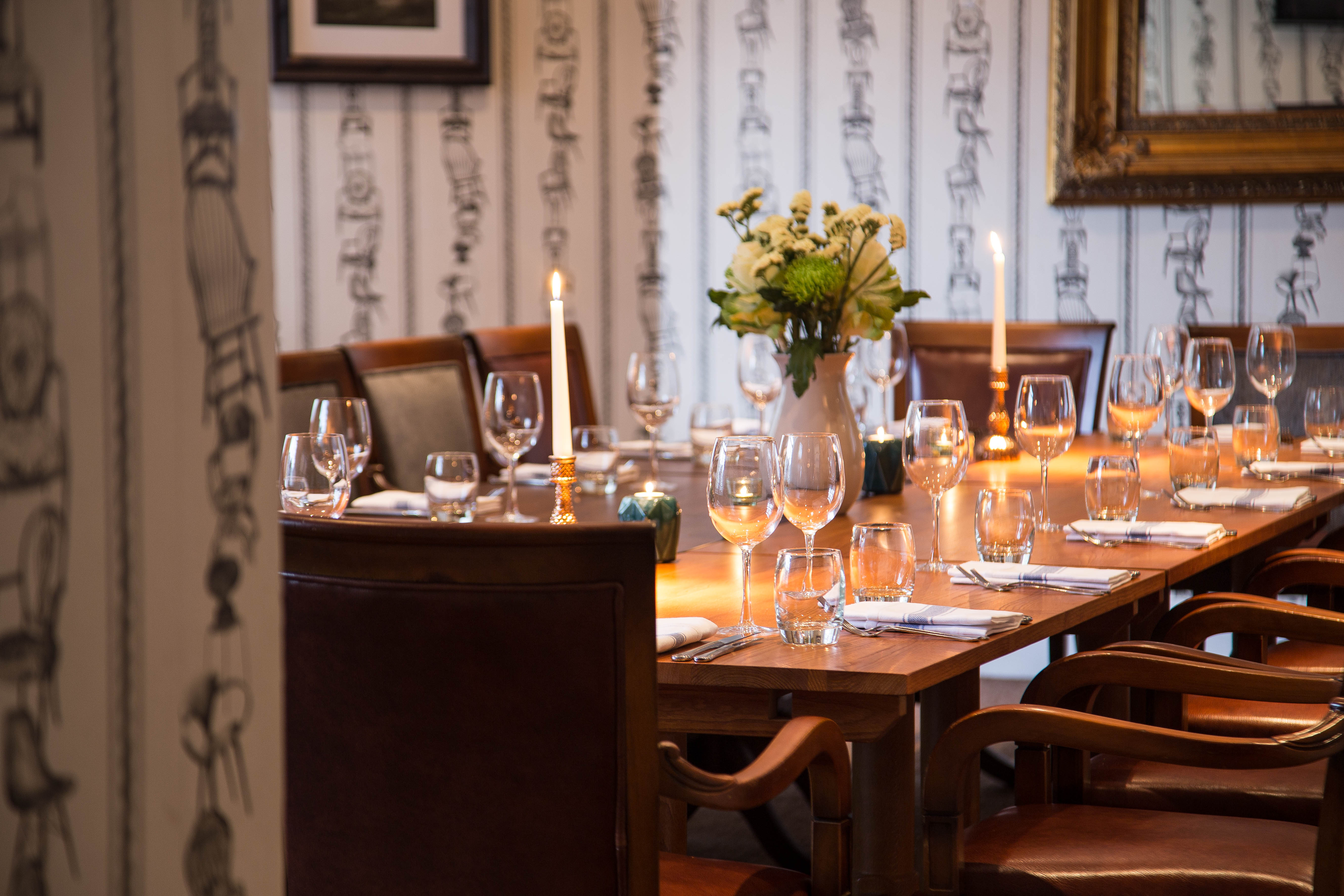 Elegant dining table in The Navarino Room, perfect for corporate dinners and gatherings.