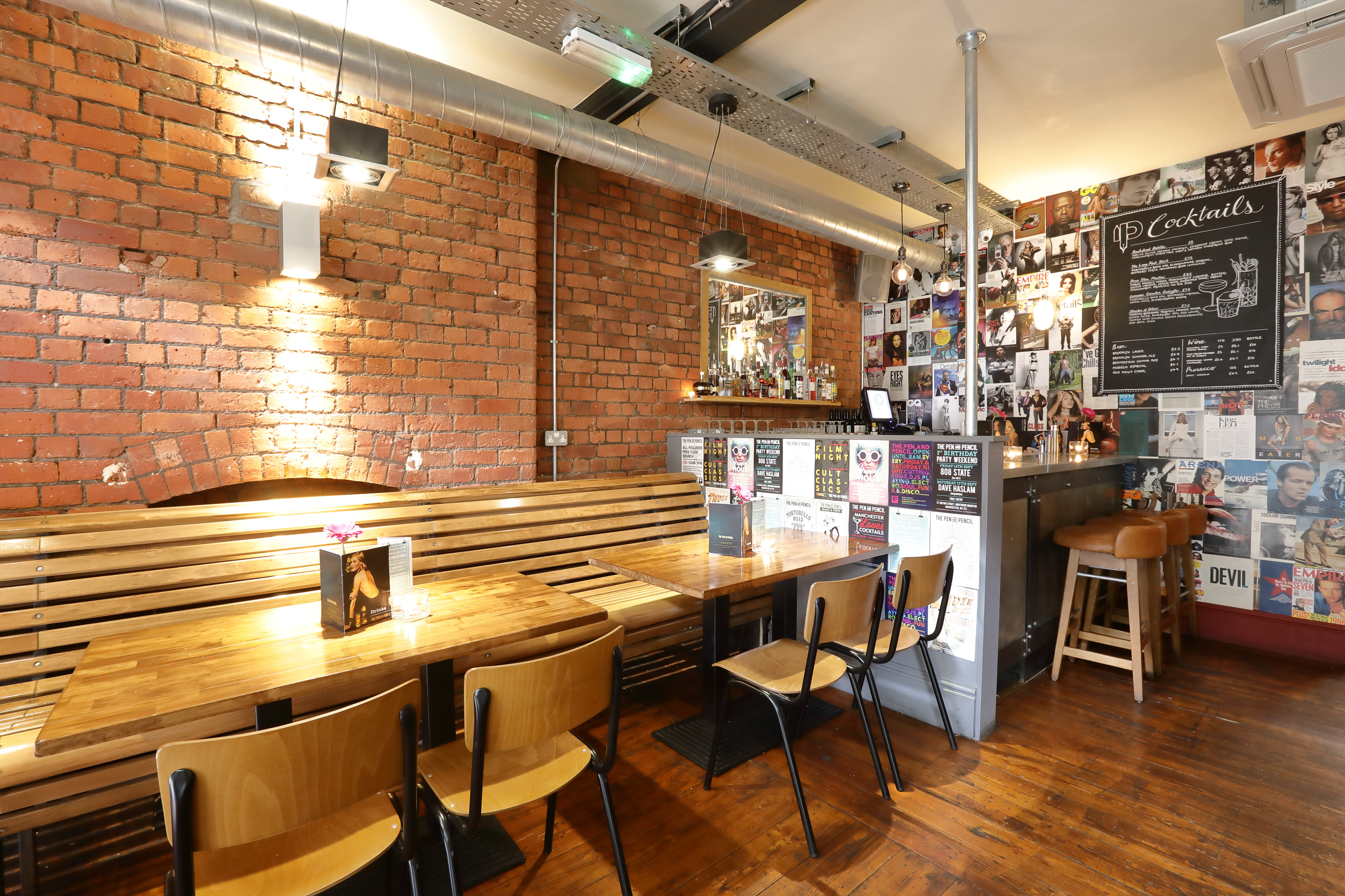 Cozy venue with exposed brick for intimate gatherings and casual meetings.