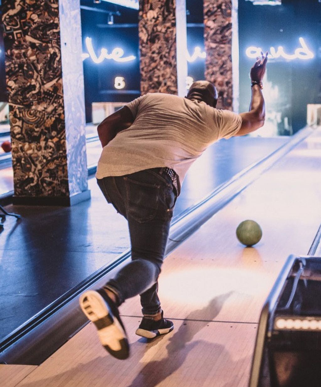 EAST & WEST Wing - Lane Hire  - 51nkqvesrsf.jpg