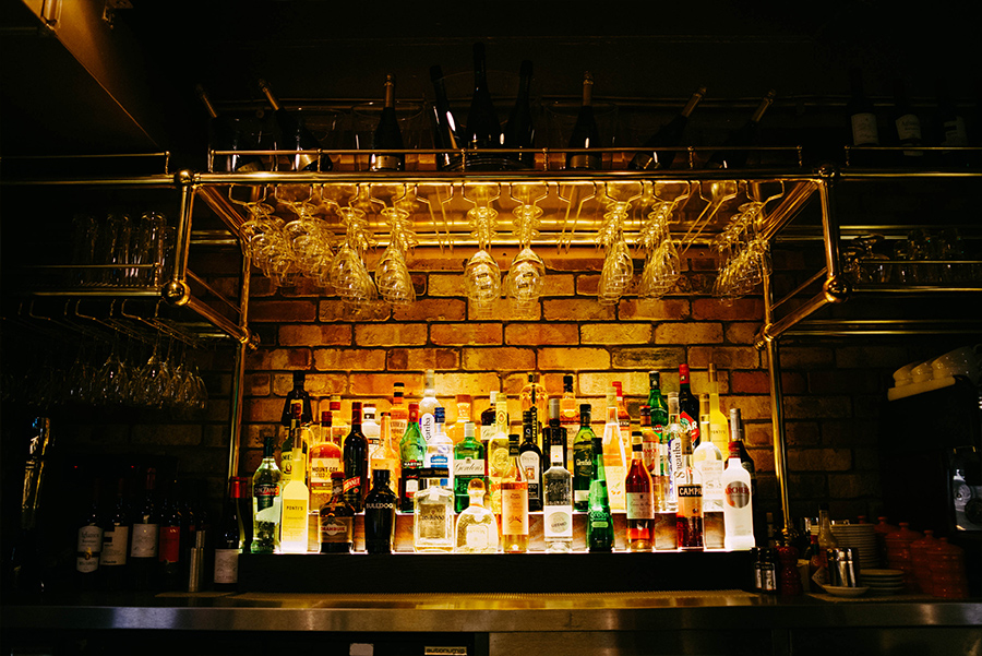 Bar - 44q3r1edjls.jpg