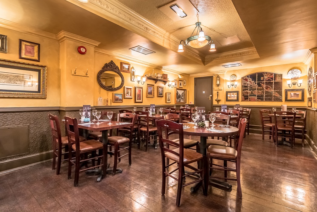 Cozy private dining room at Bella Italia, ideal for intimate meetings and small events.