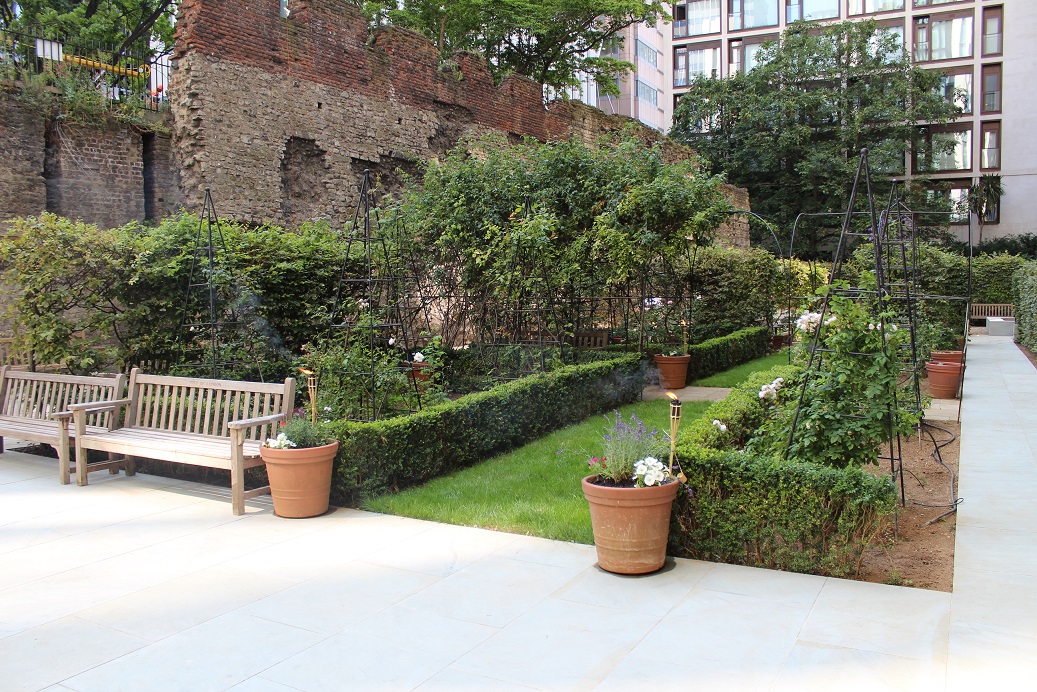 Salters' Garden - uq3nm3g5zkf.jpg