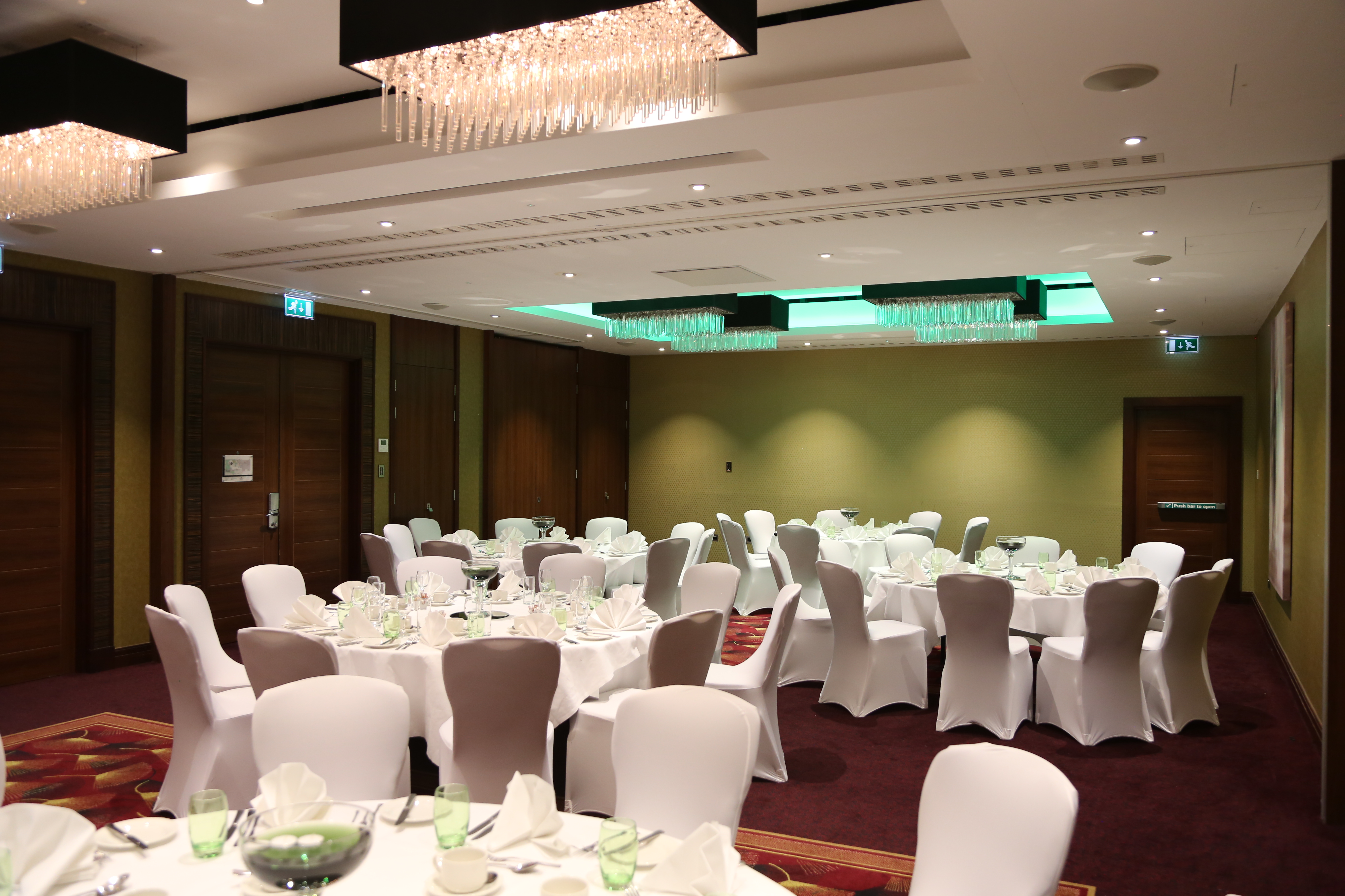 Elegant banquet setup in Buckingham Suite, Holiday Inn Kensington for corporate events.