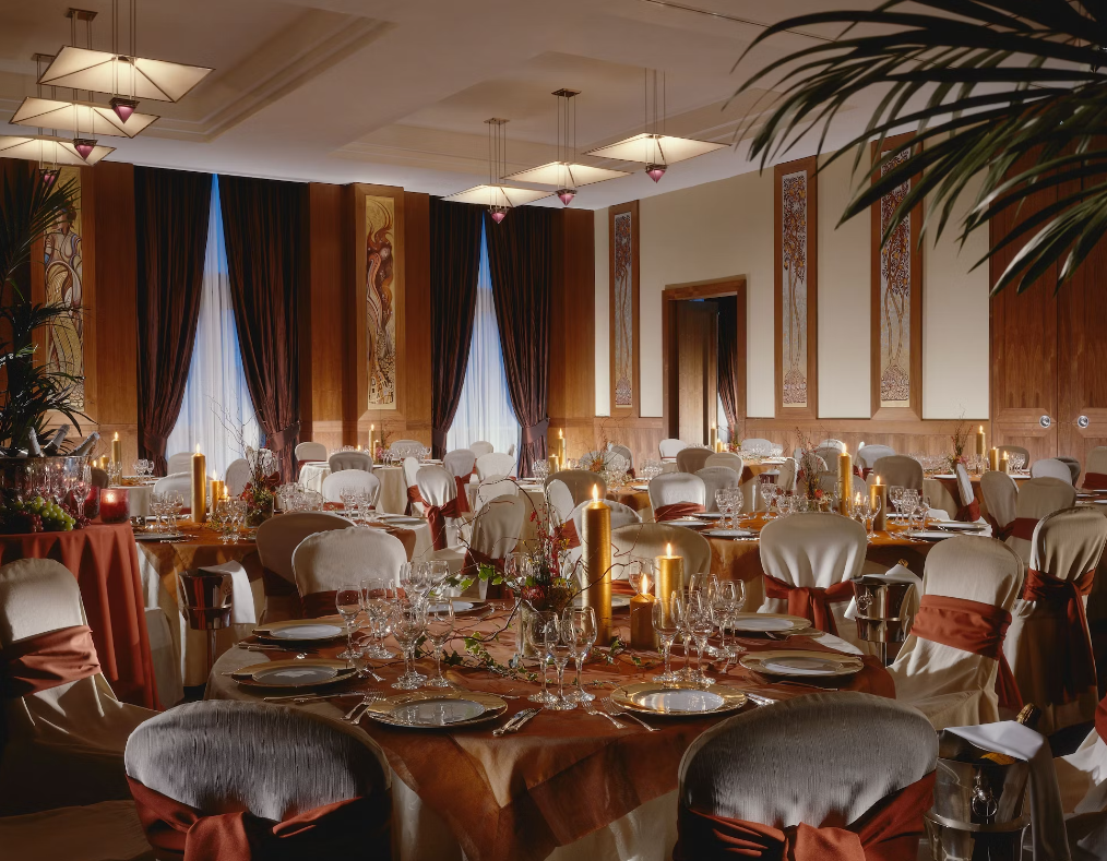 Elegant ballroom at Canary Riverside Plaza Hotel, perfect for weddings and corporate events.