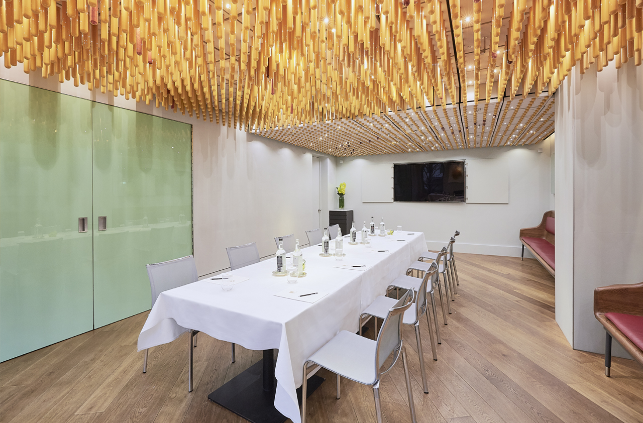 Private dining room with wooden ceiling, ideal for workshops and meetings at COMO The Halkin.