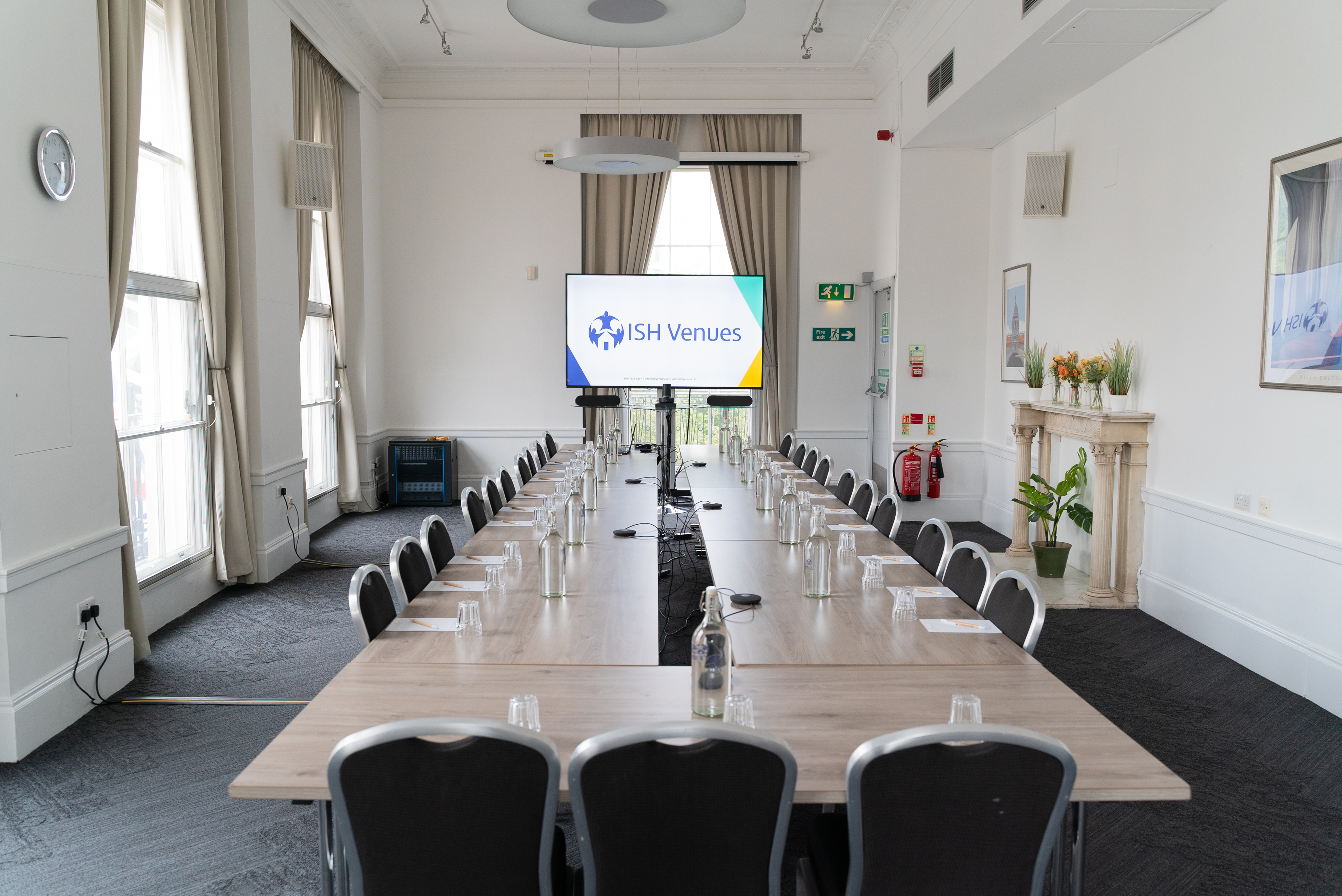 ISH Venues Club Room: Horseshoe table, meeting, training