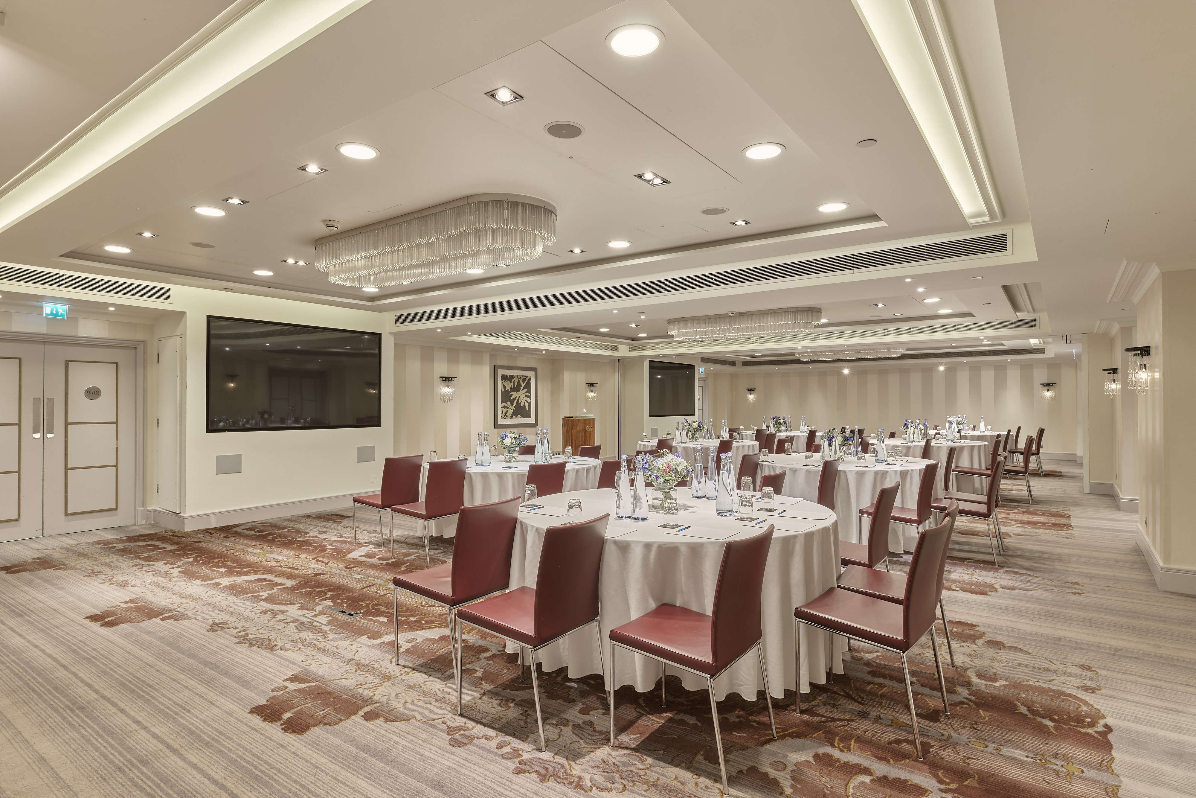 Westminster Suite at Sofitel London: modern meeting room for corporate events and workshops.