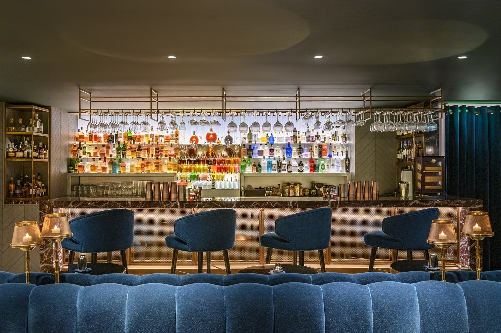 Stylish St James Bar at Sofitel London, ideal for networking events and cocktail receptions.