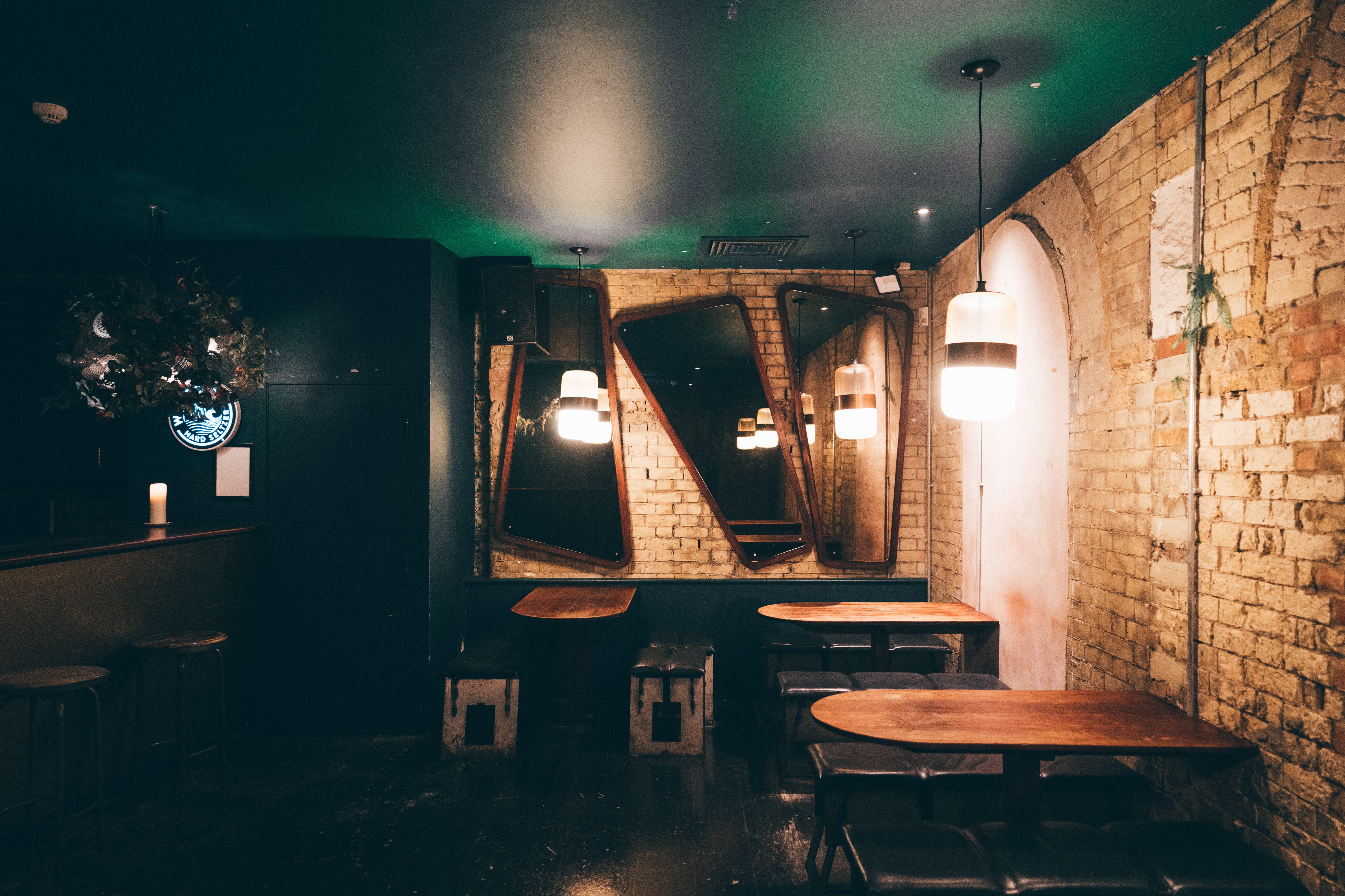 Stylish Green Room in Oslo Hackney, perfect for intimate networking events.