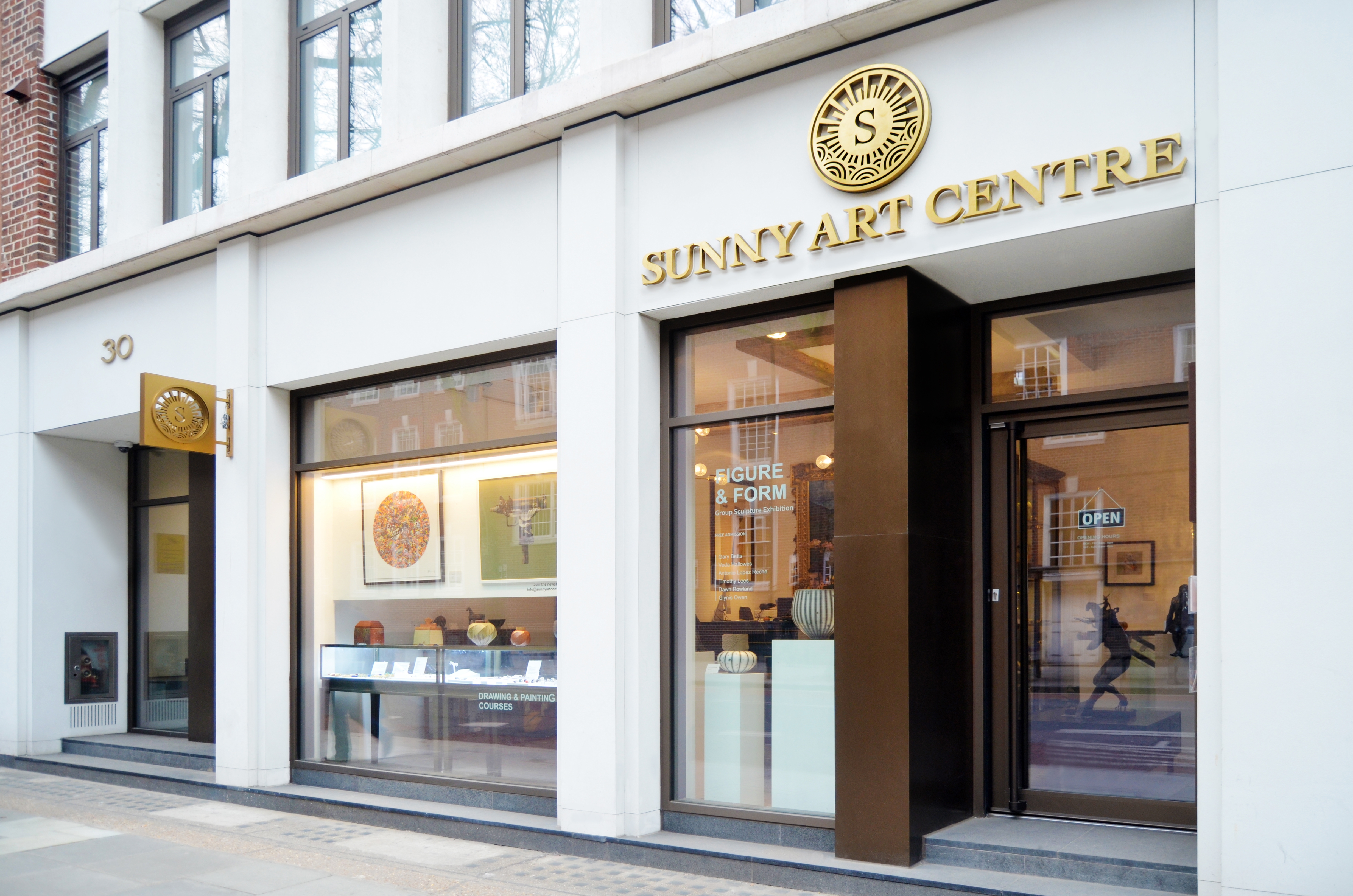 Gallery Space - 3ccr4e4kklc.jpg