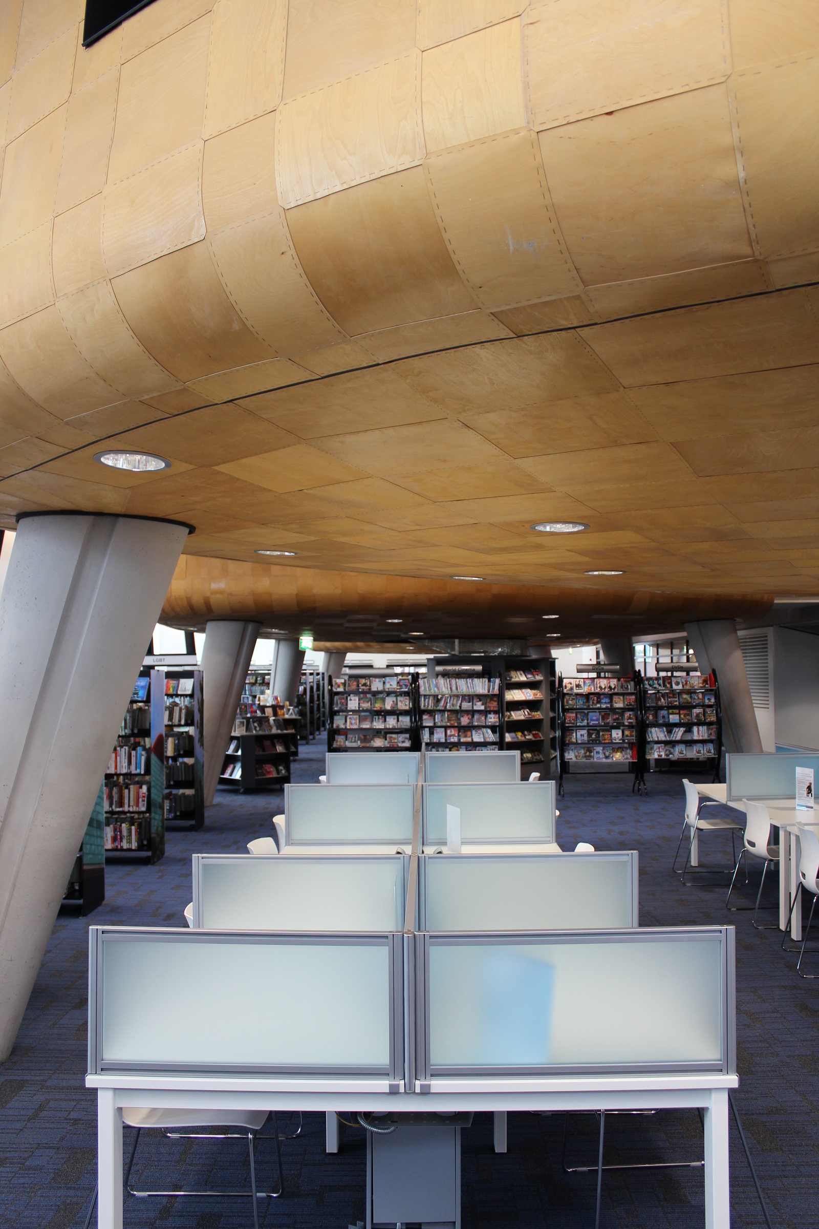 Peckham Library's Pod 1: modern space with unique ceiling for workshops and events.
