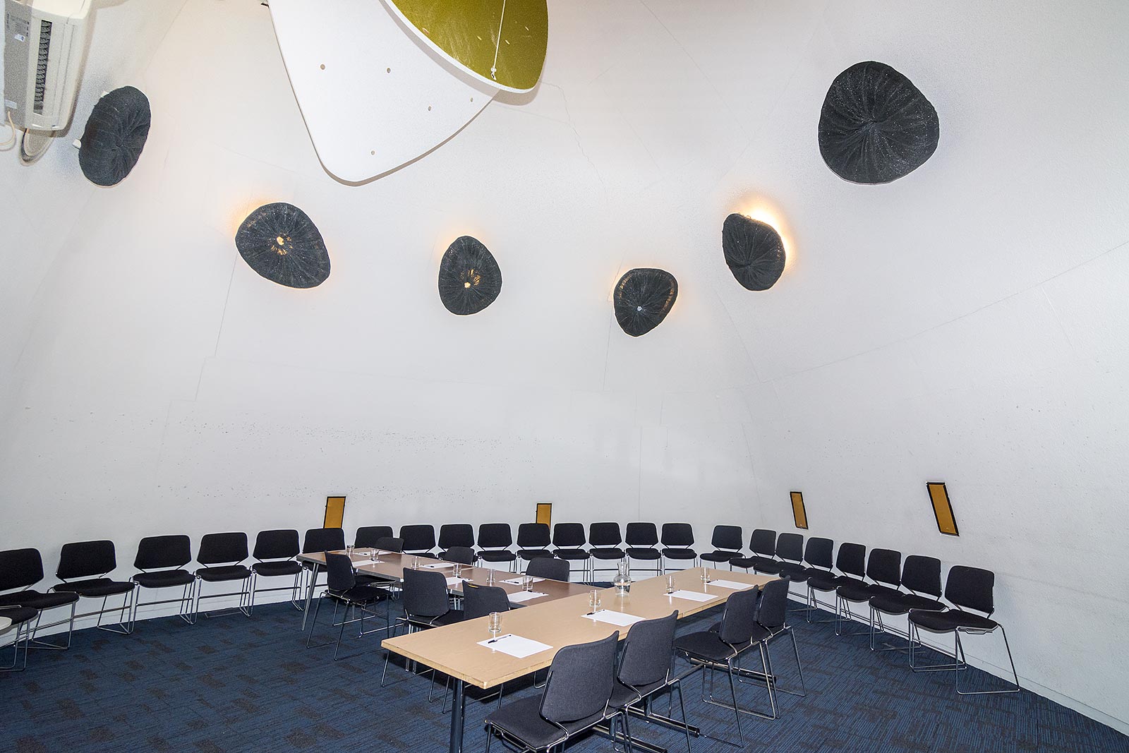 Peckham Pod 1 - x2talxg1bgm.jpg