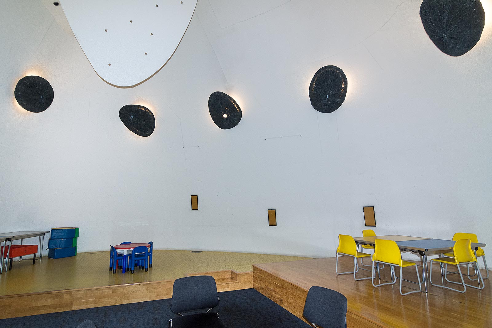 Peckham Pod 2 - phodhl1smyl.jpg