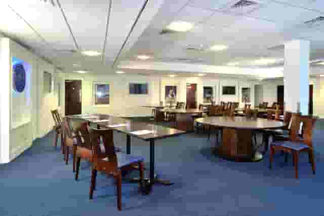 Legends Lounge