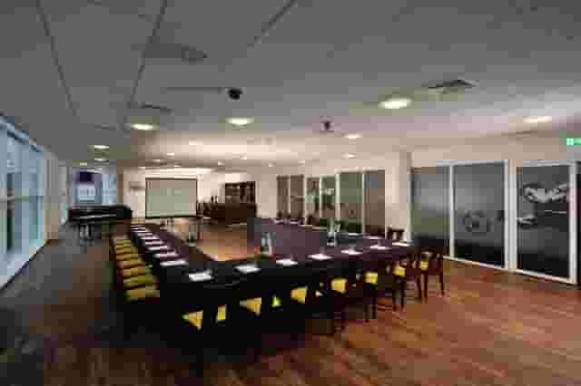 Banks Lounge
