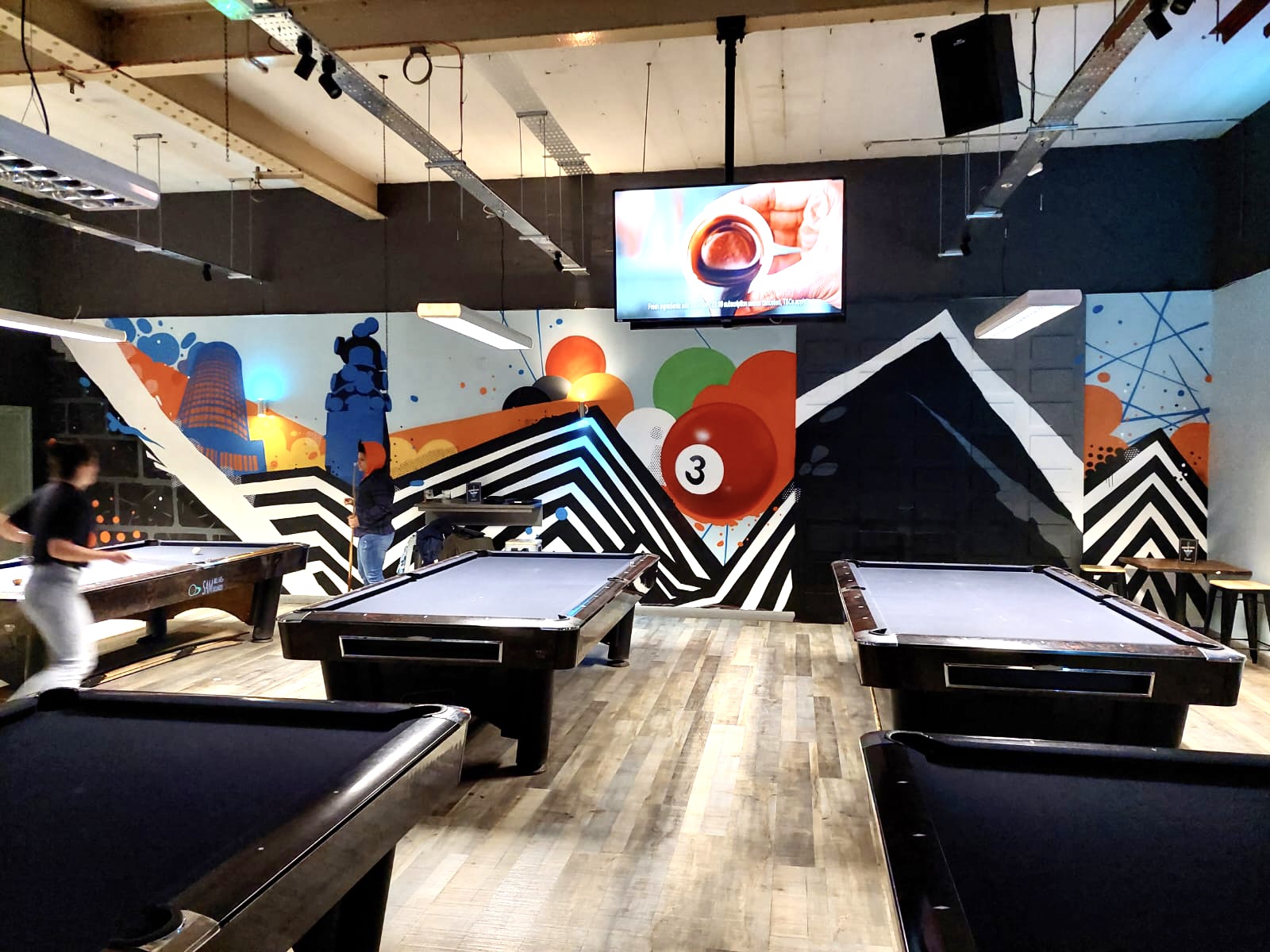 Shooters Sports Bar - tmtmgm5vvwq.jpg