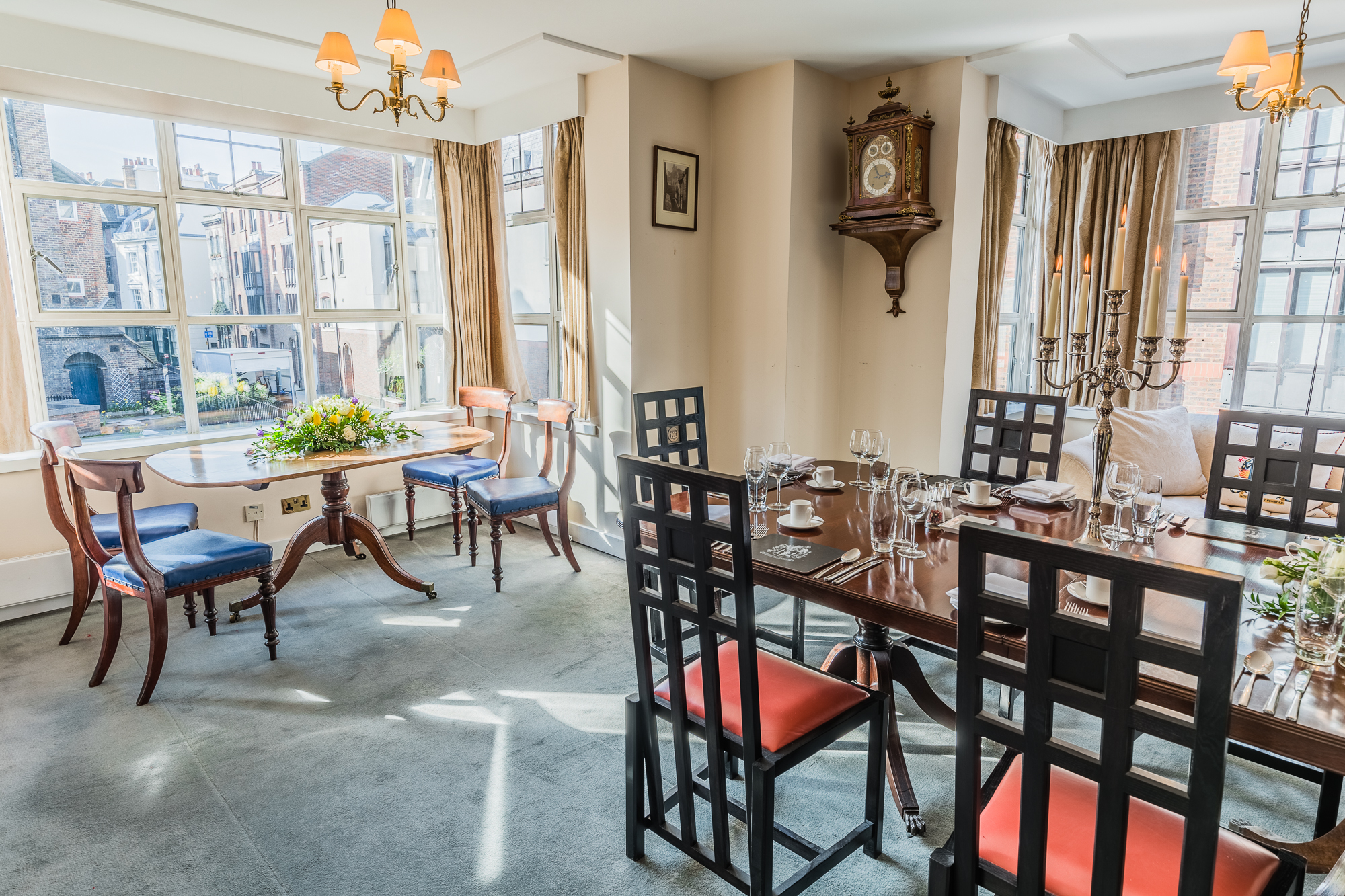 Elegant meeting space in Founders' Hall, ideal for corporate events and gatherings.