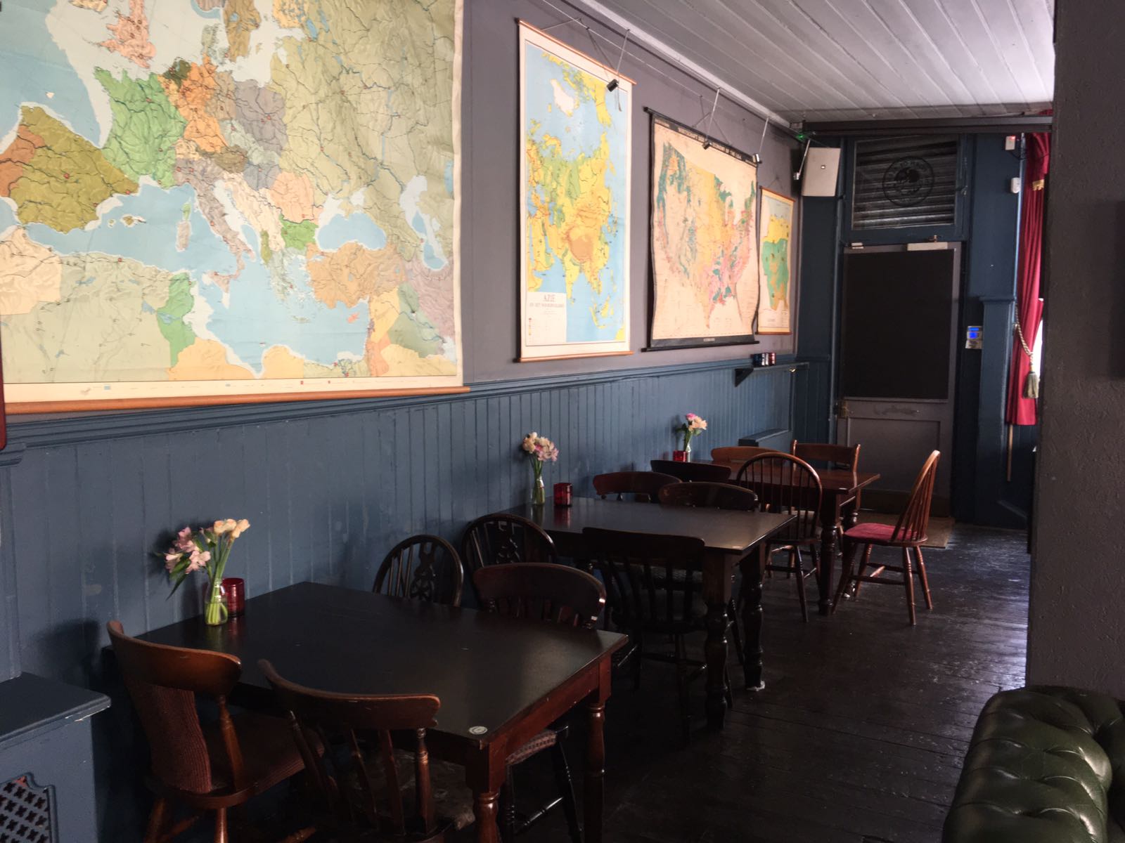 Cozy meeting space at Whole Pub, ideal for networking and brainstorming sessions.