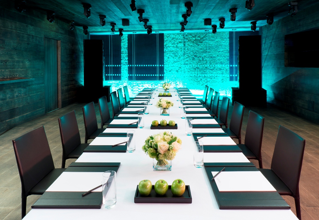 Modern meeting space at The London EDITION, ideal for corporate workshops and discussions.