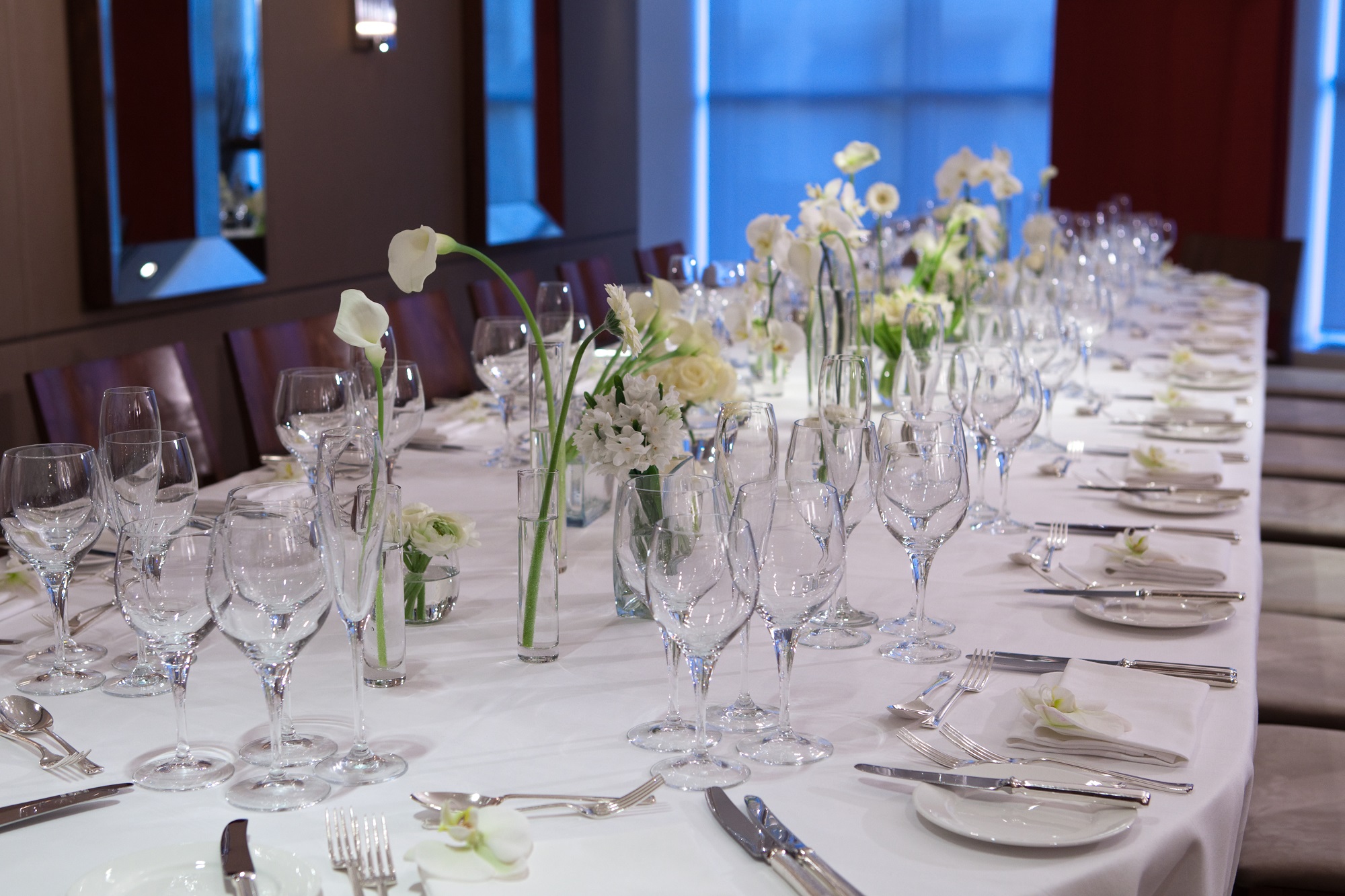 Elegant banquet table in Chestnut Suite, Royal Lancaster London for corporate events.