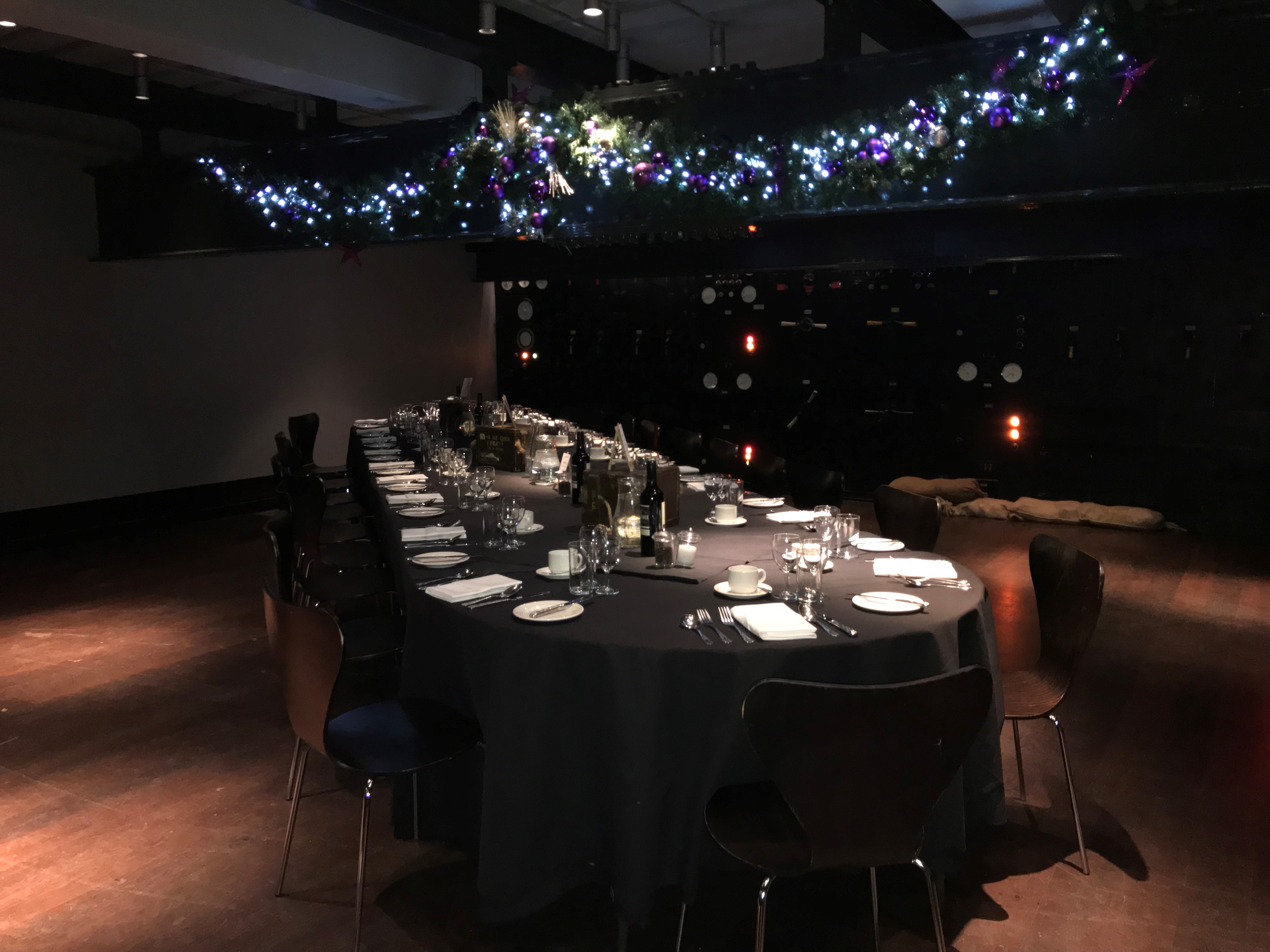 Elegant dining table in Harmsworth Room, perfect for corporate events and dinner parties.