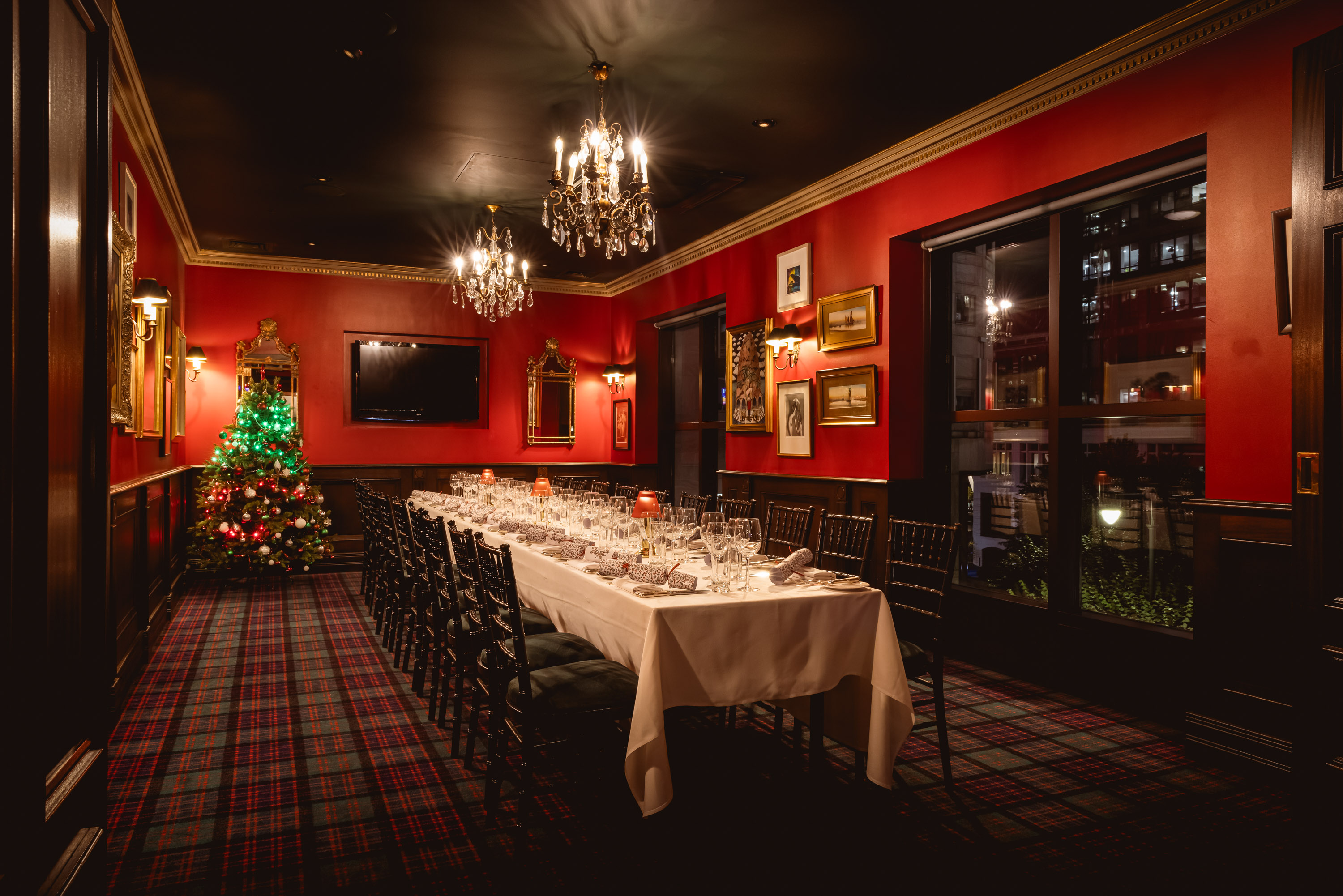 The Paul Gauguin Room - xhzzktqwyti.jpg