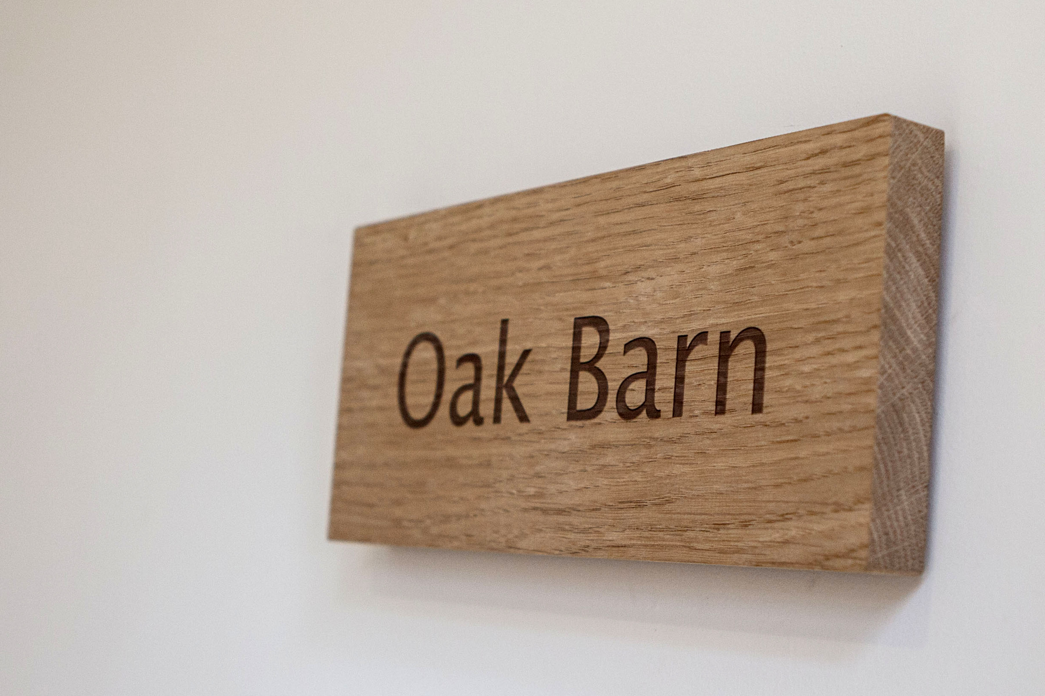 Oak Barn - pra1cmyljnu.jpg