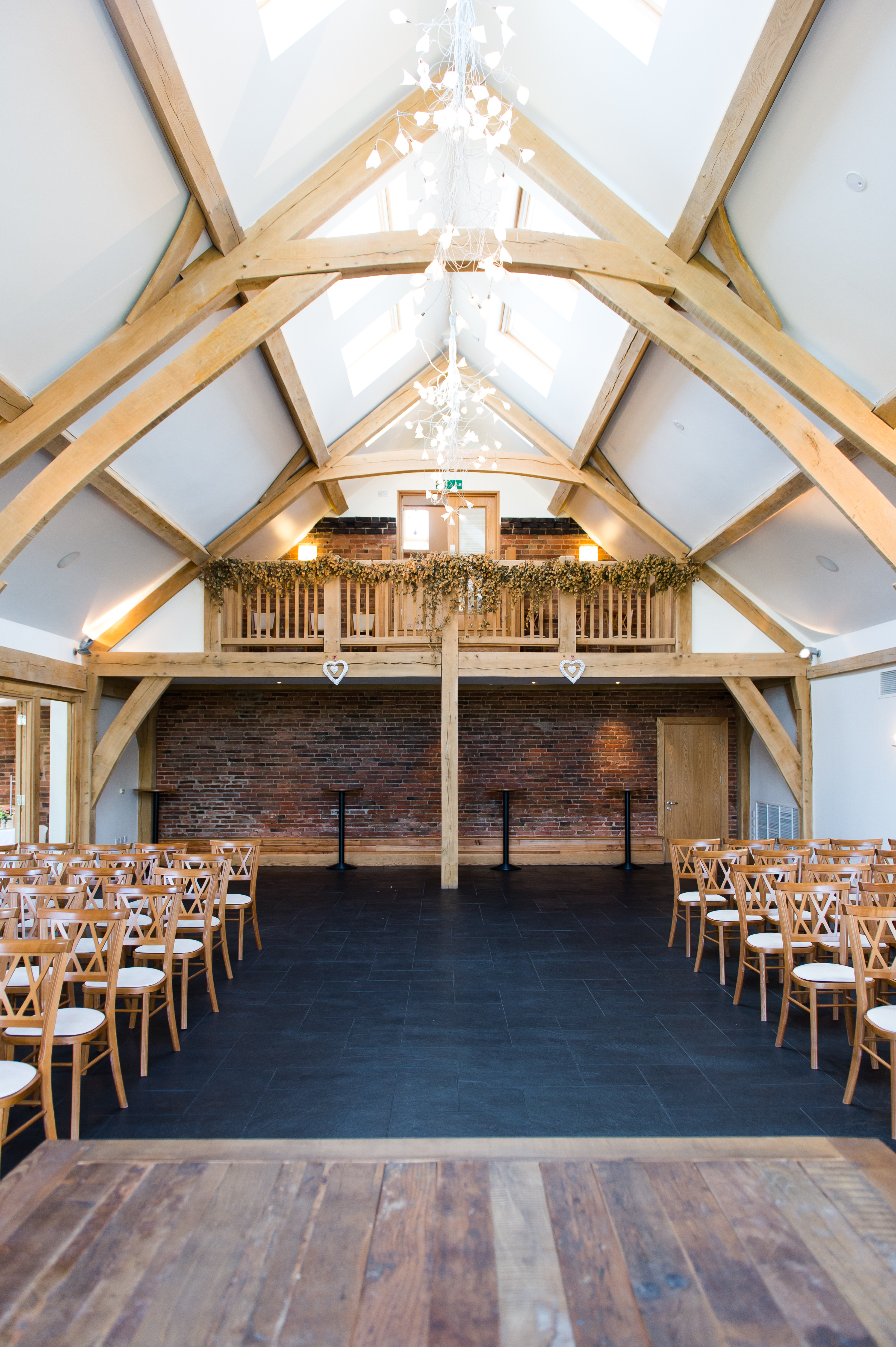 Oak Barn - 2wdklojjcbw.JPG