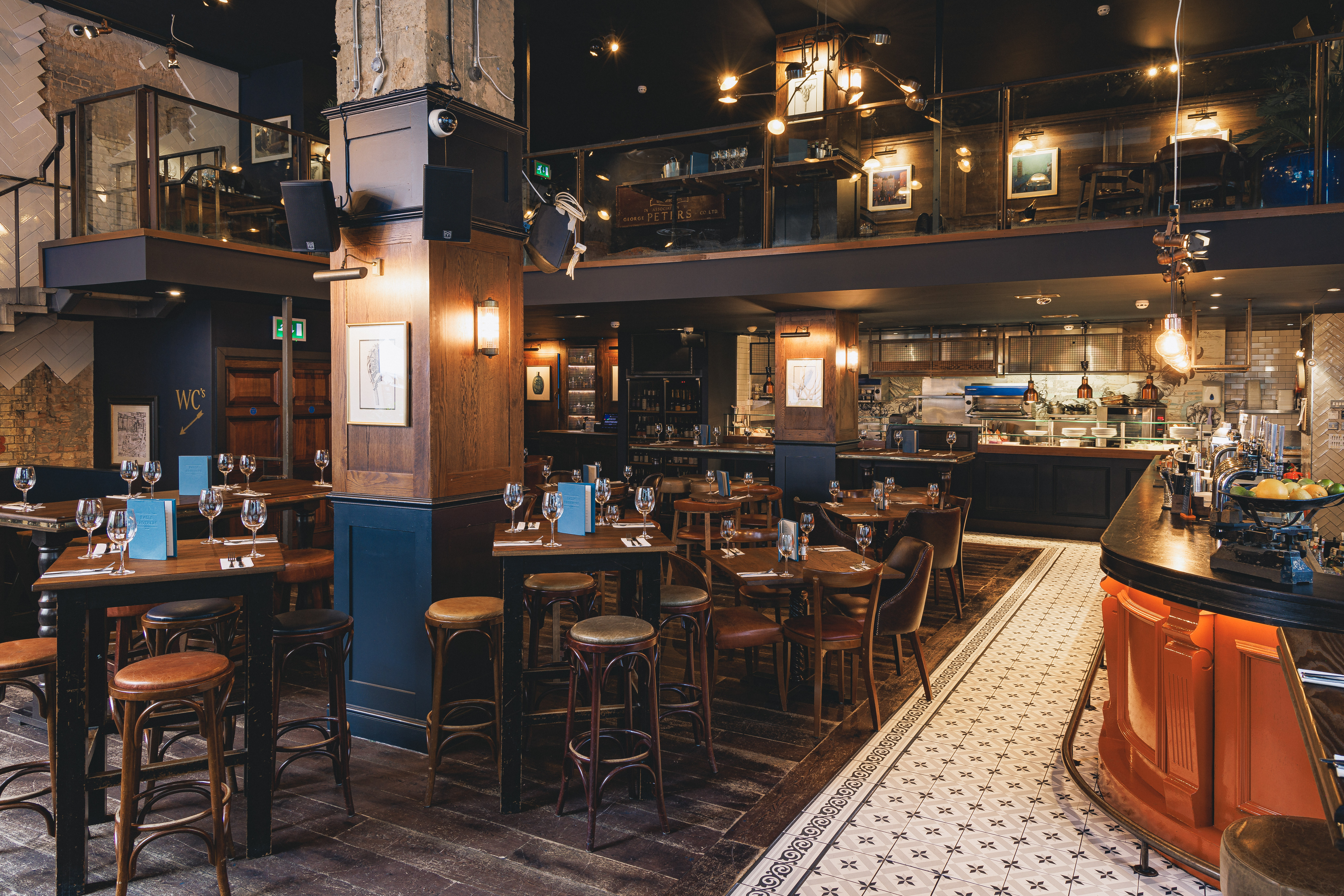 Main Bar - wq0btf0aga0.jpg