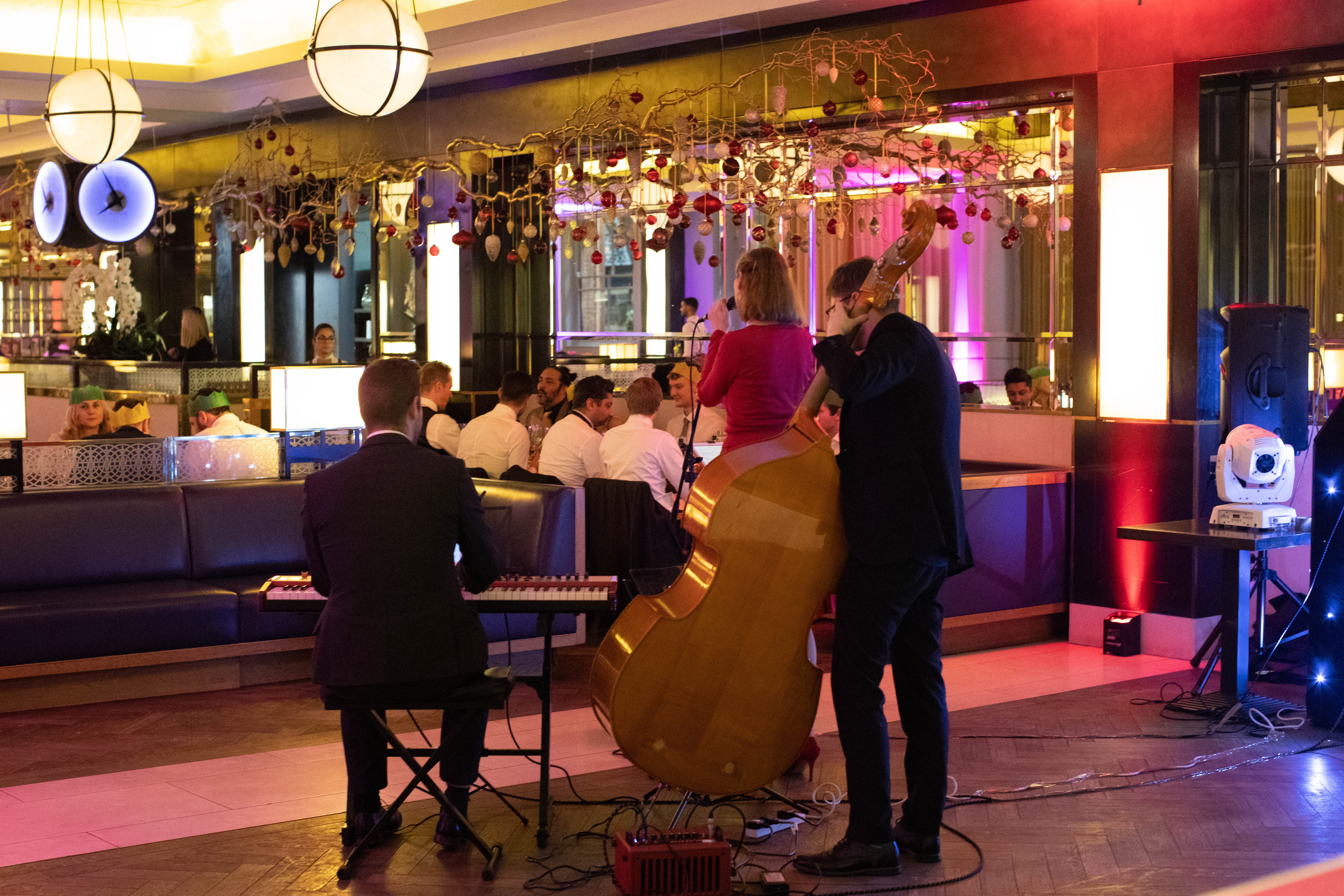 Exclusive Hires - ehcmw50ngoh.jpg